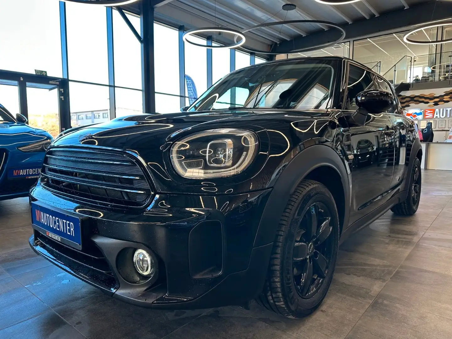MINI One Countryman *2. Hand*Klima*SHZ*Navi*Freisprech Schwarz - 2