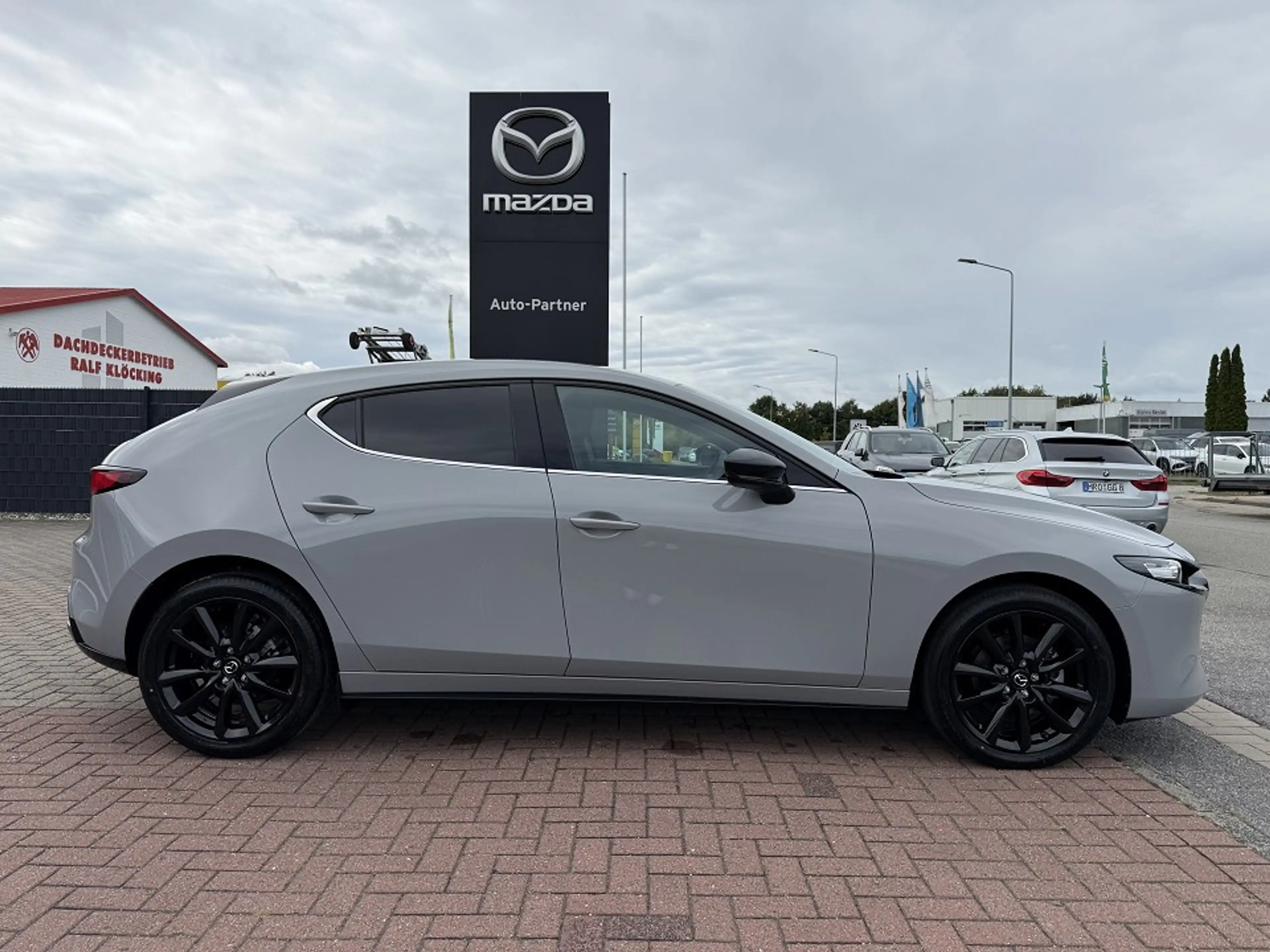 Mazda 3 2027 2.5L e-SKYACTIV G 140ps 6AT Homura — photo 2