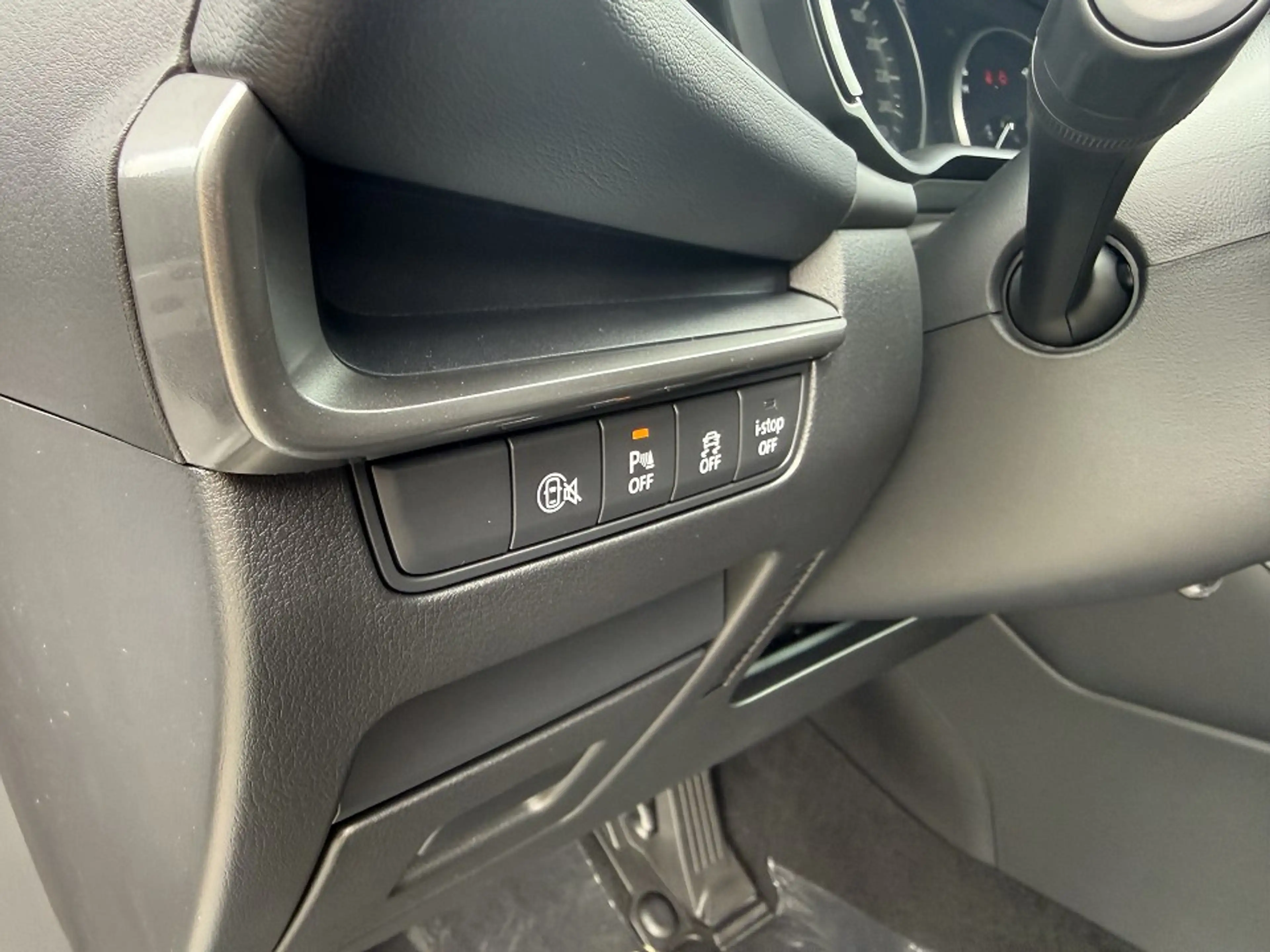 Mazda 3 2027 2.5L e-SKYACTIV G 140ps 6AT Homura — photo 10