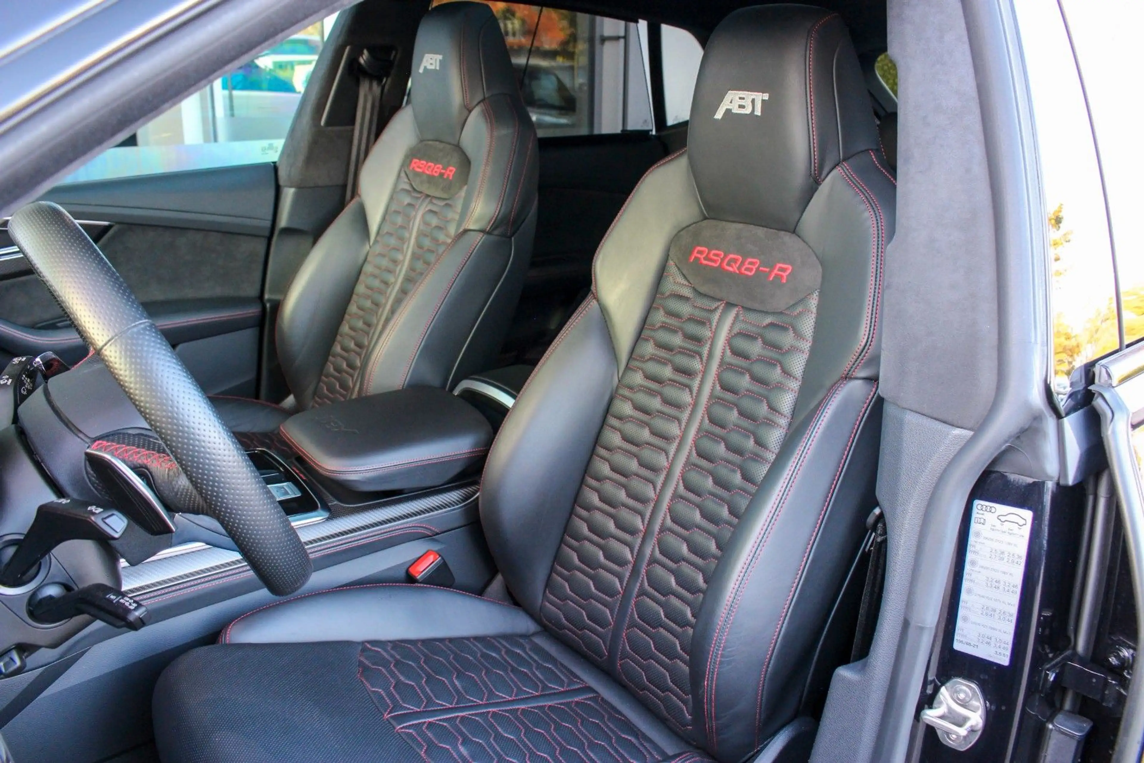 Audi RS Q8 -R ABT / 1 OF 125 / MASSAGE / PANO / KERAMIK — photo 11