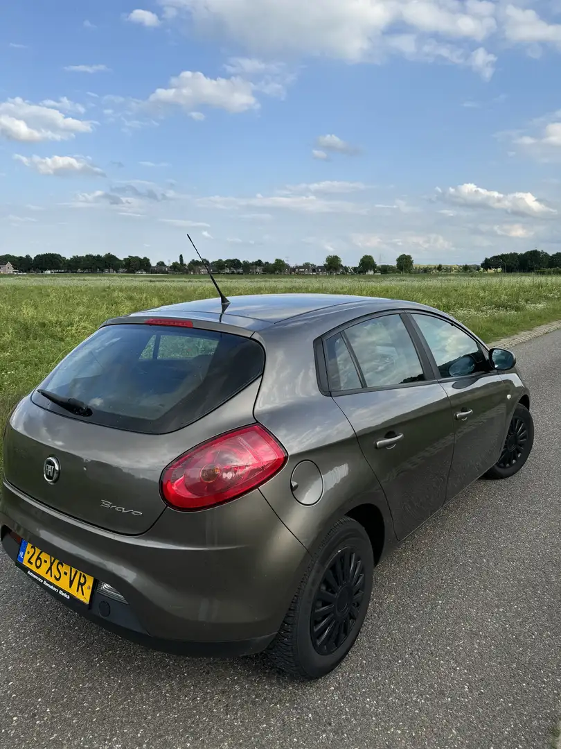 Fiat Bravo 1.4 Dynamic Marrón - 2