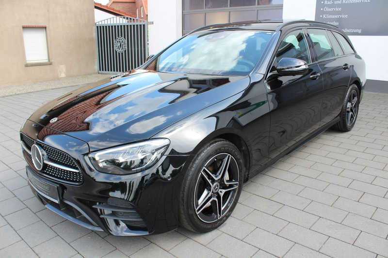 Mercedes-Benz E 400 d 4-Matic AMG Line (PANORAMADACH,HEAD-UP)