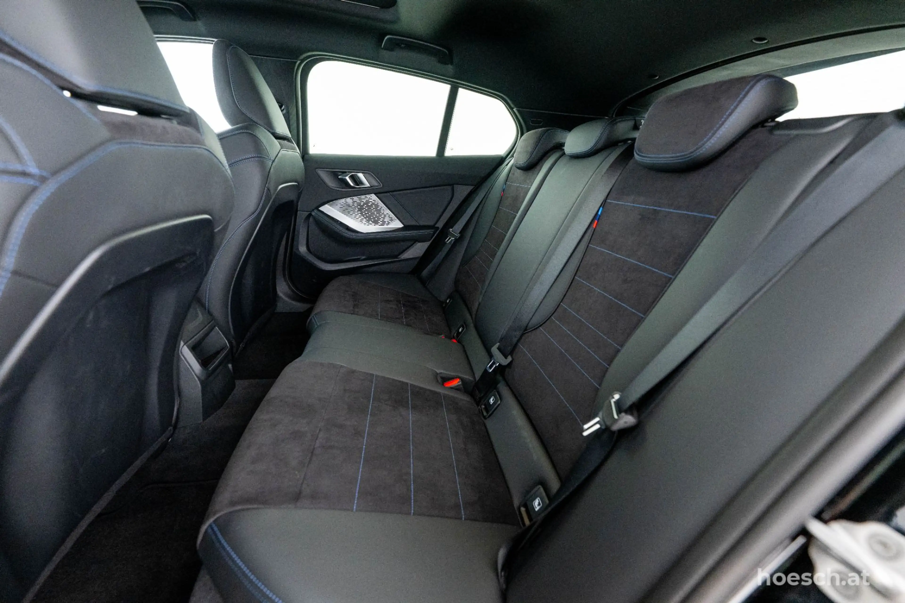 BMW 120 M Sport 18'' PANO ASSIST TOP ANGEBOT ++ — photo 7