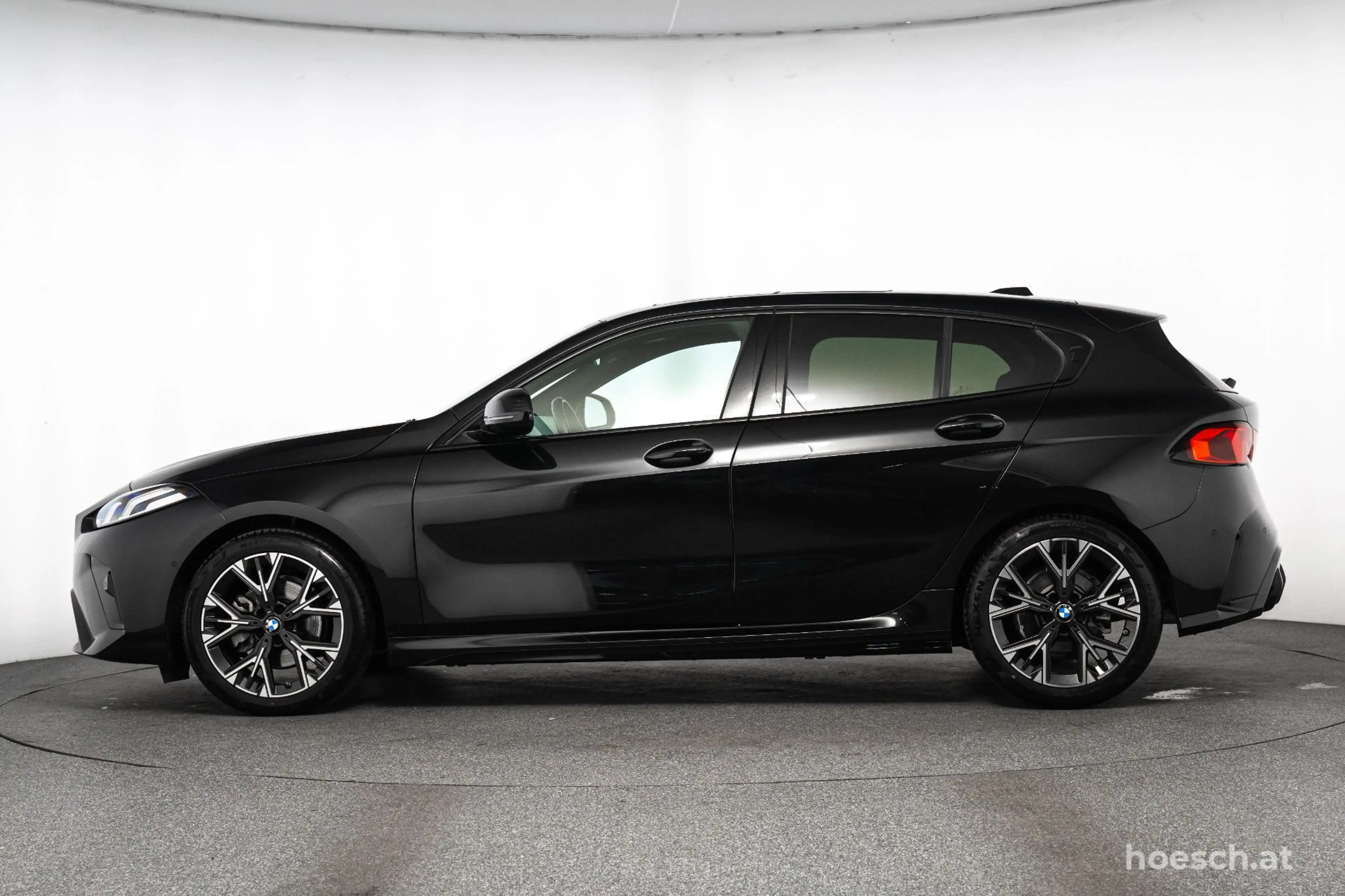 BMW 120 M Sport 18'' PANO ASSIST TOP ANGEBOT ++ — photo 3