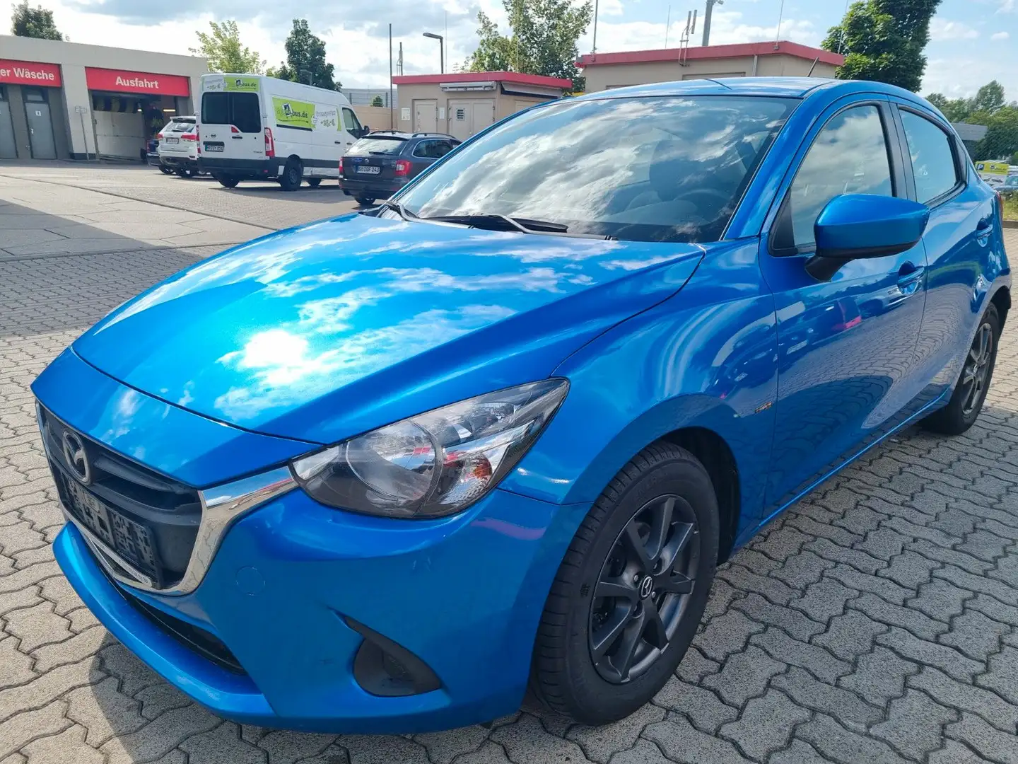 Mazda 2 Lim. Center-Line Sky Activ Синій - 1