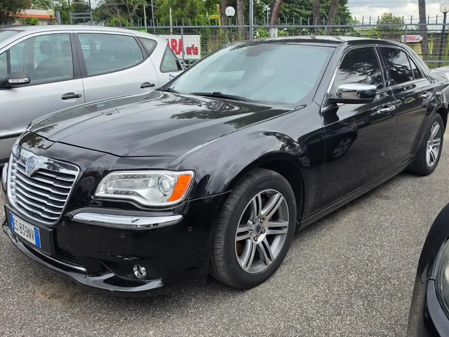 Lancia Thema Thema 2011 3.0 V6 mjt II Platinum 239cv auto Schwarz - 1