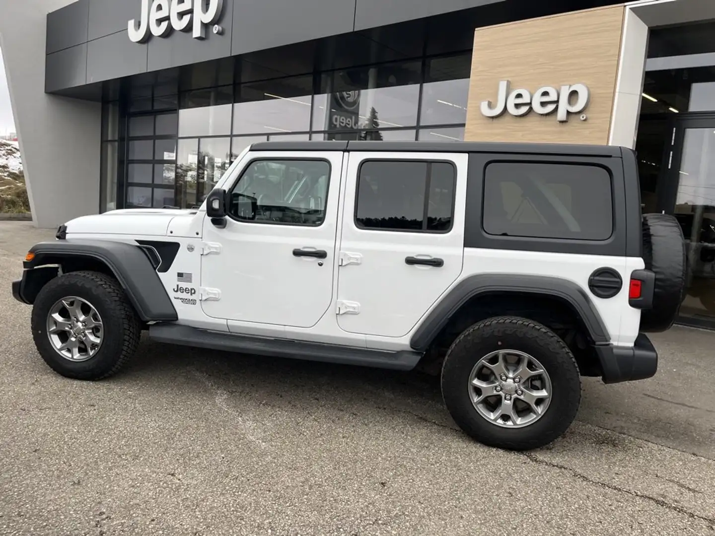 Jeep Wrangler unlimited Sport Weiß - 2