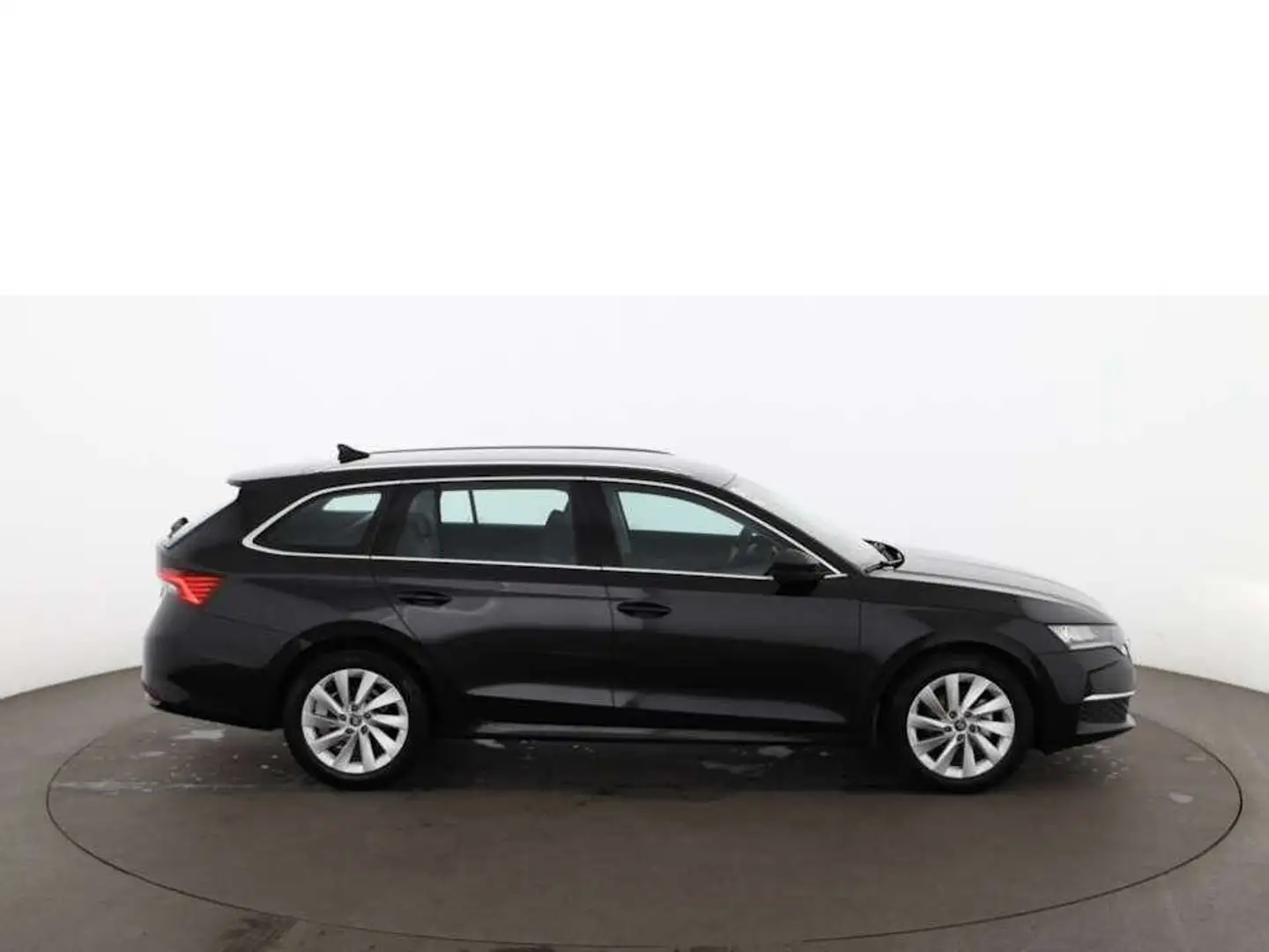 Skoda Octavia Combi 1.5 TSI Selection Aut LED STANDHZG Schwarz - 2