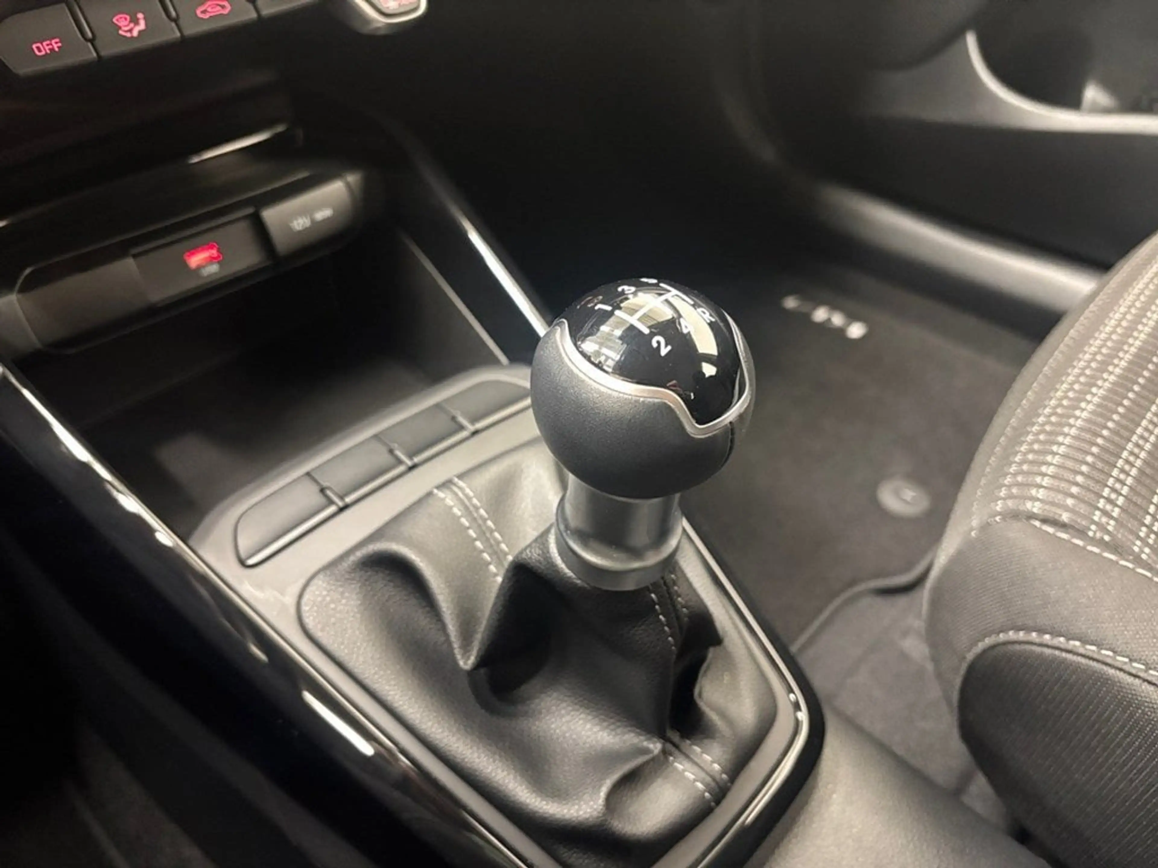 Kia Stonic 1.2 T Pulse GPS Camera Dig.Airco Alu — photo 15