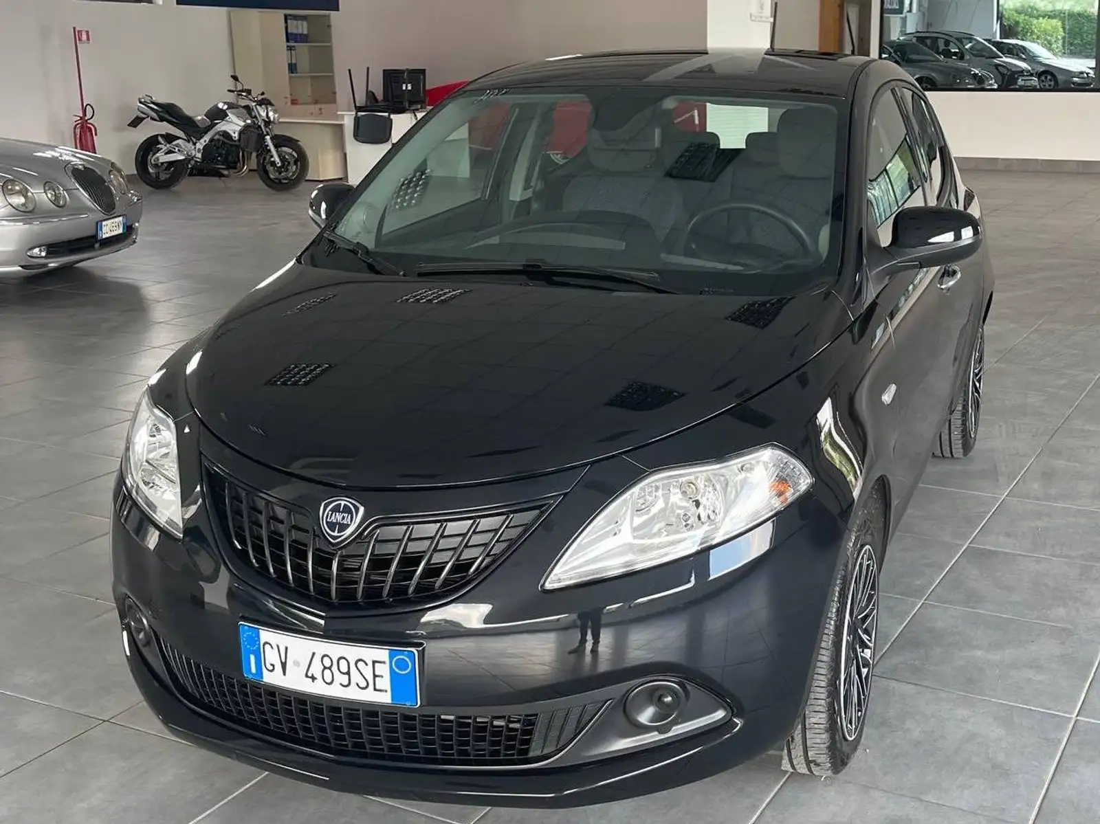 Lancia Ypsilon