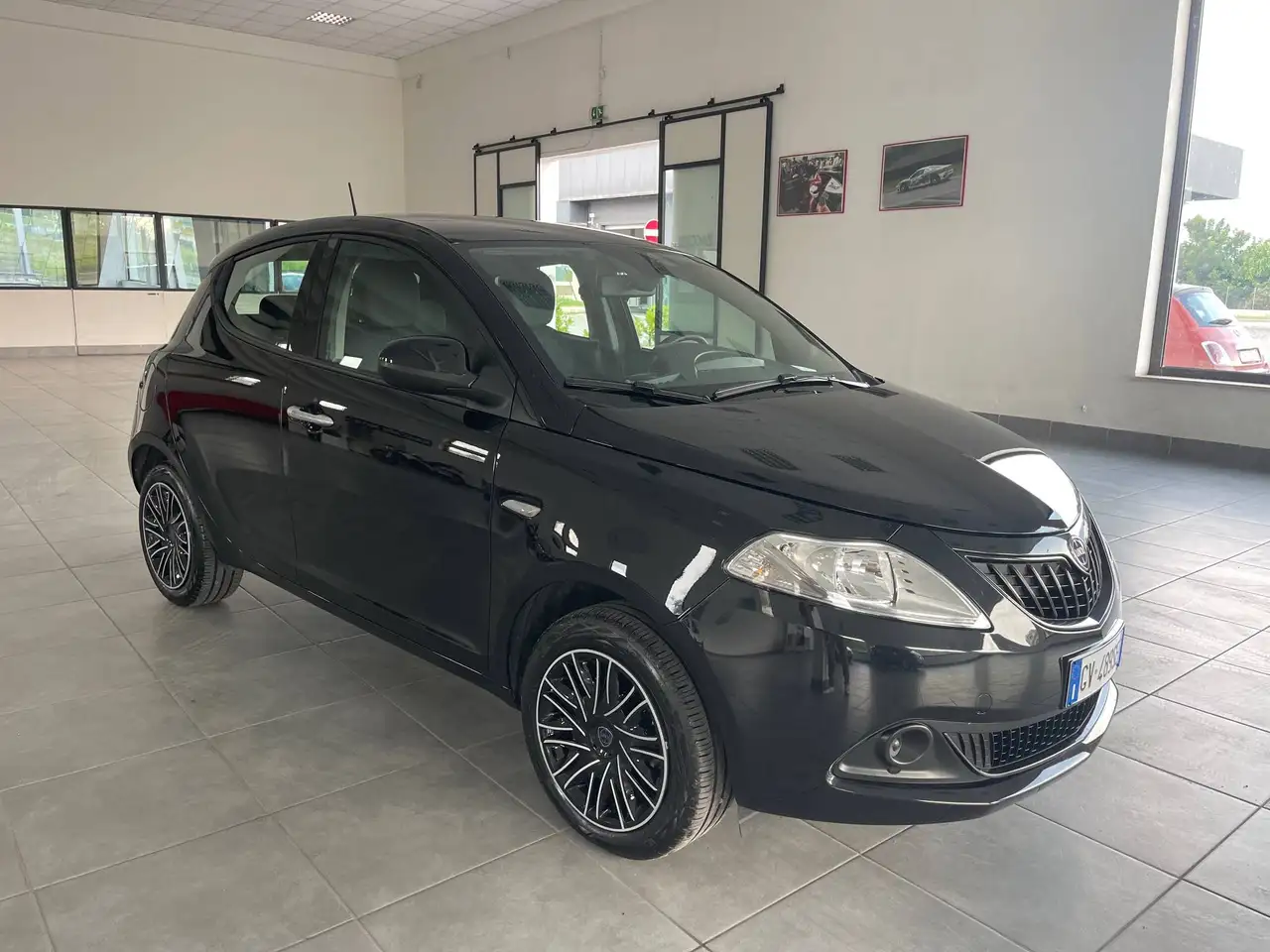 Lancia Ypsilon 2024