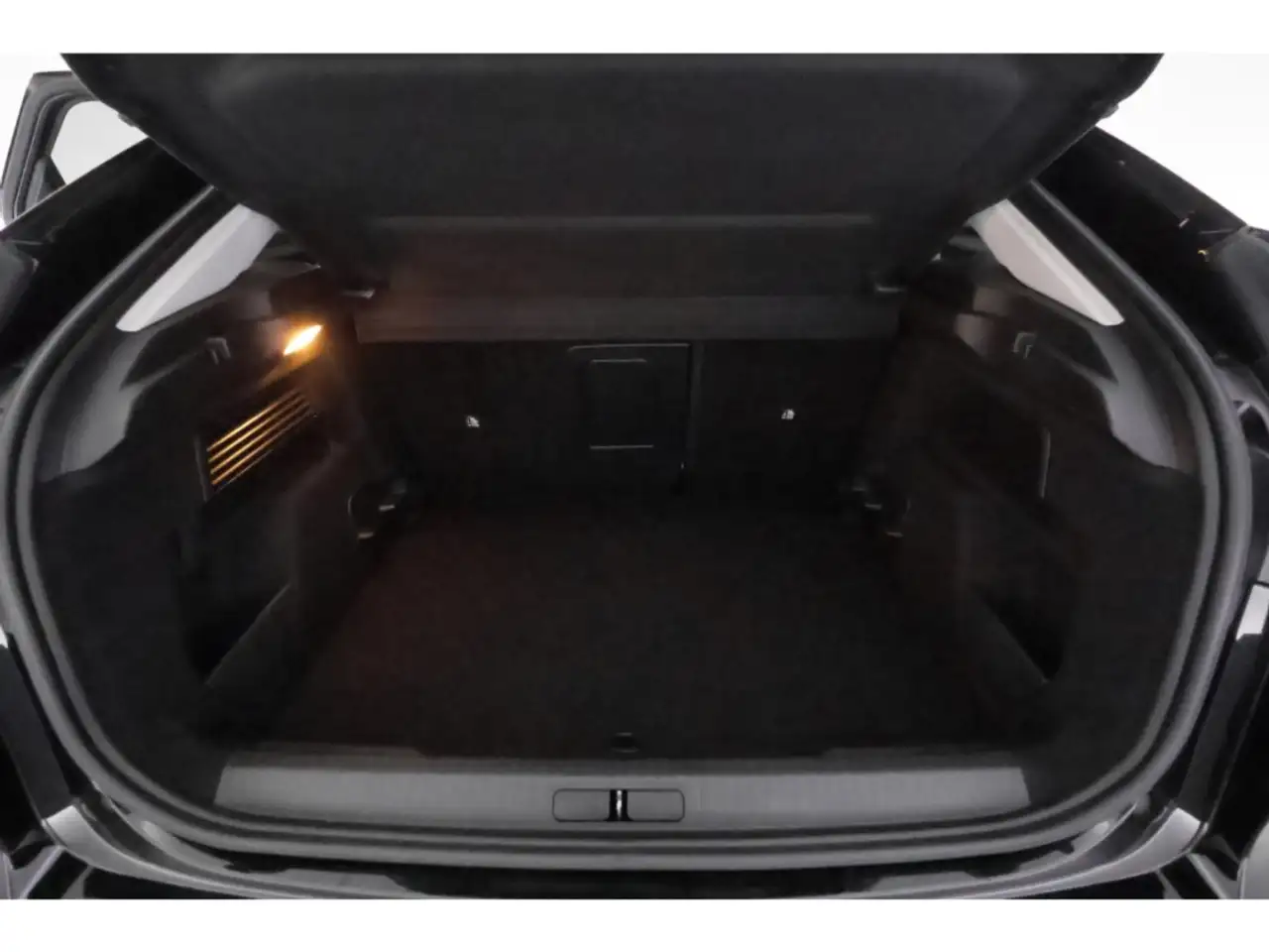 Citroen C4 1.2PureTech 130 Max+LED+KAMERA+NAVI+HUD 21