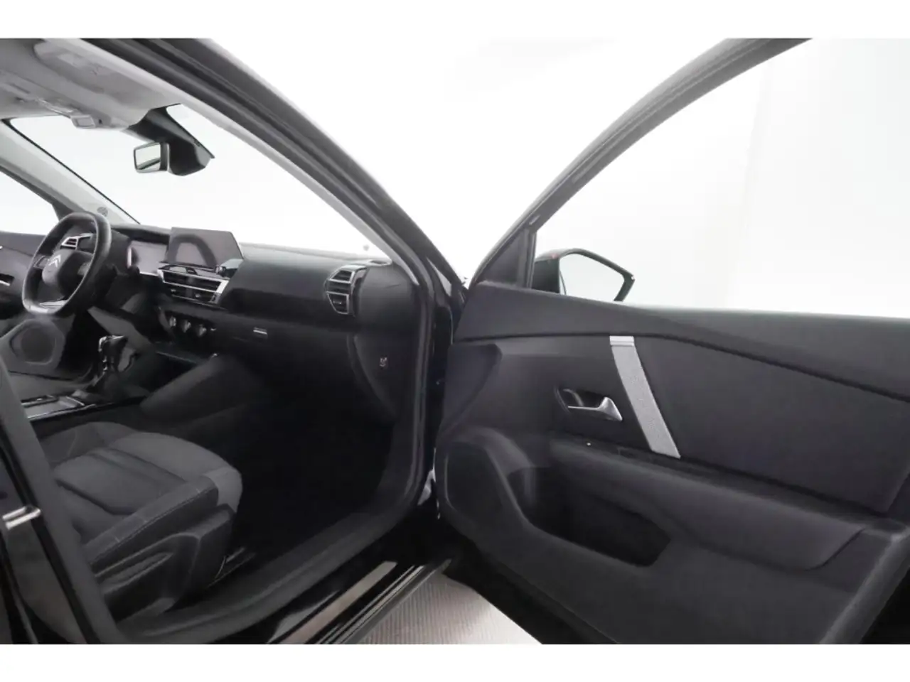 Citroen C4 1.2PureTech 130 Max+LED+KAMERA+NAVI+HUD 22