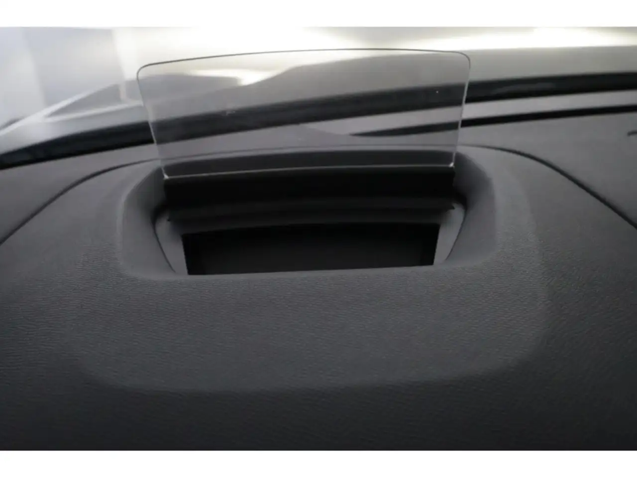 Citroen C4 1.2PureTech 130 Max+LED+KAMERA+NAVI+HUD 18