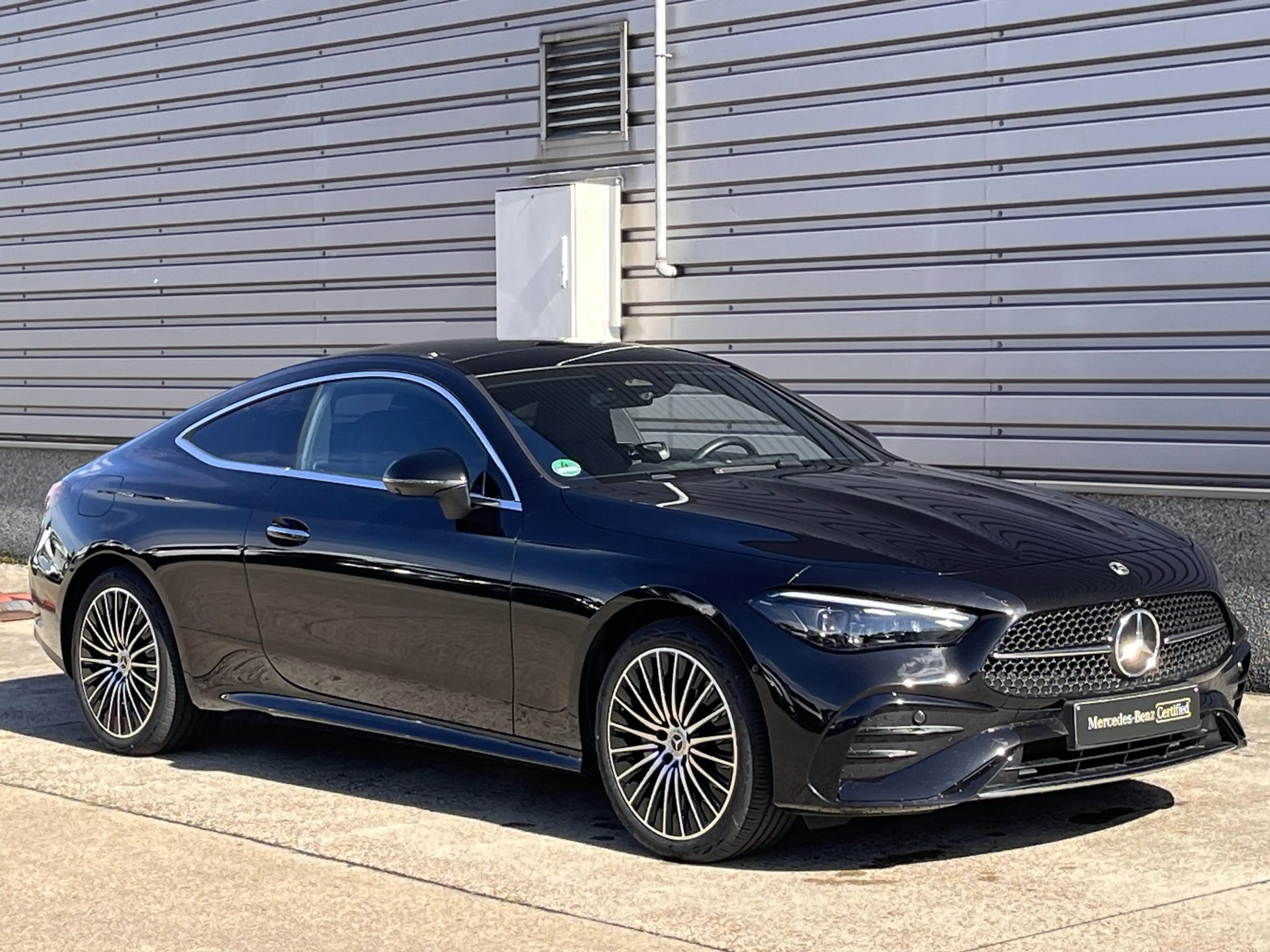 Mercedes-Benz CLE 300 Coupé e AMG Plugin hyb 13 gr Co2 — photo 3