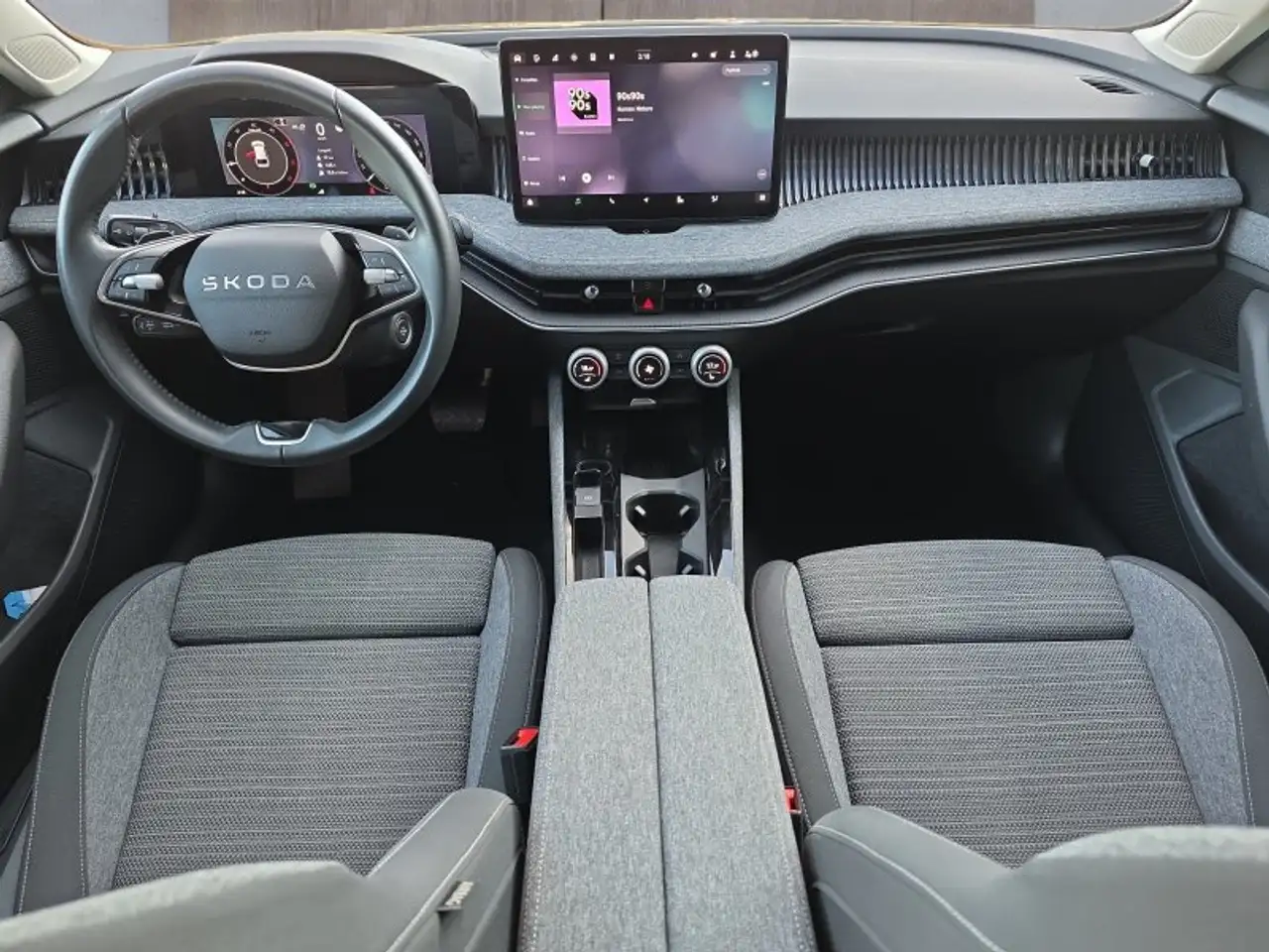 Skoda Superb Combi 2,0TDI DSG Navi/DCC/ACC/Kamera/Sitzhz. **, миниатюра 12