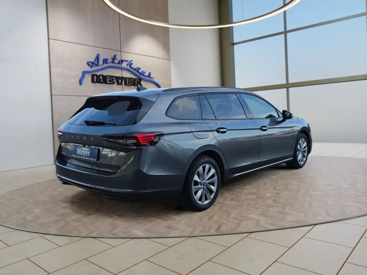 Skoda Superb Combi 2,0TDI DSG Navi/DCC/ACC/Kamera/Sitzhz. **, миниатюра 6