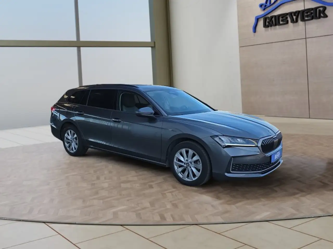 Skoda Superb Combi 2,0TDI DSG Navi/DCC/ACC/Kamera/Sitzhz. **, миниатюра 9