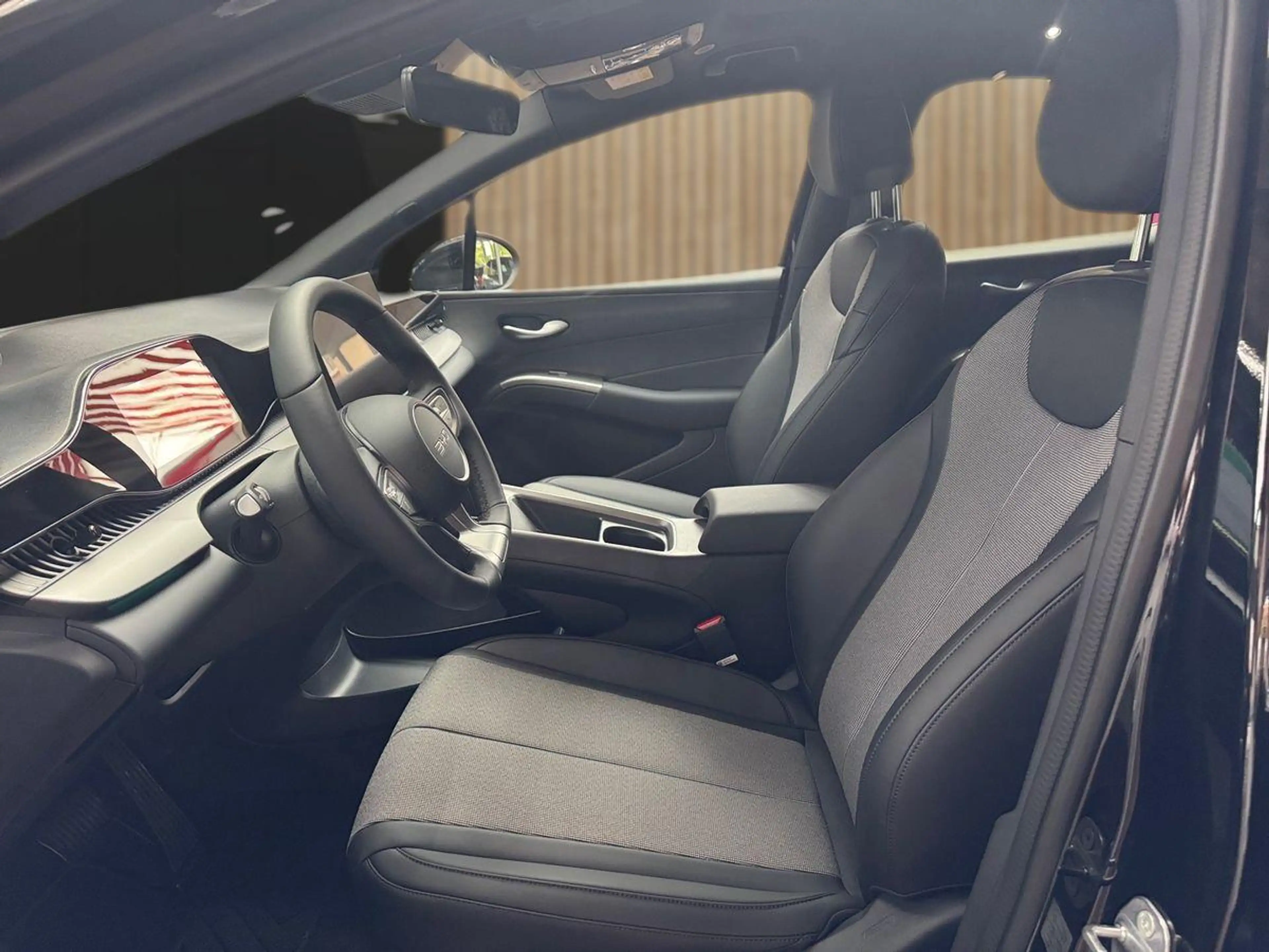 BYD Dolphin G 1.5 DM-i PHEV 156 kW Comfort — photo 8