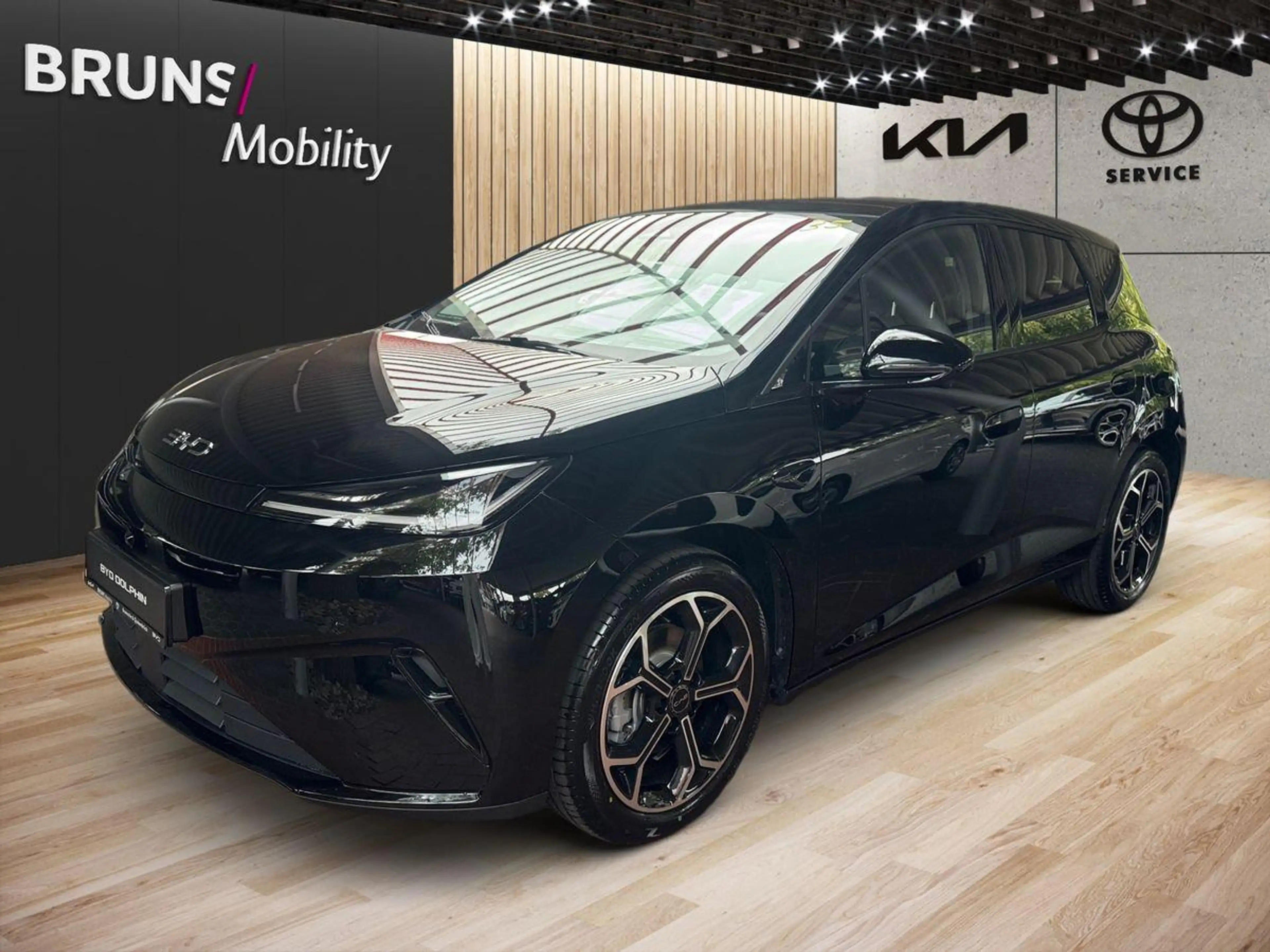 BYD Dolphin G 1.5 DM-i PHEV 156 kW Comfort — photo 2