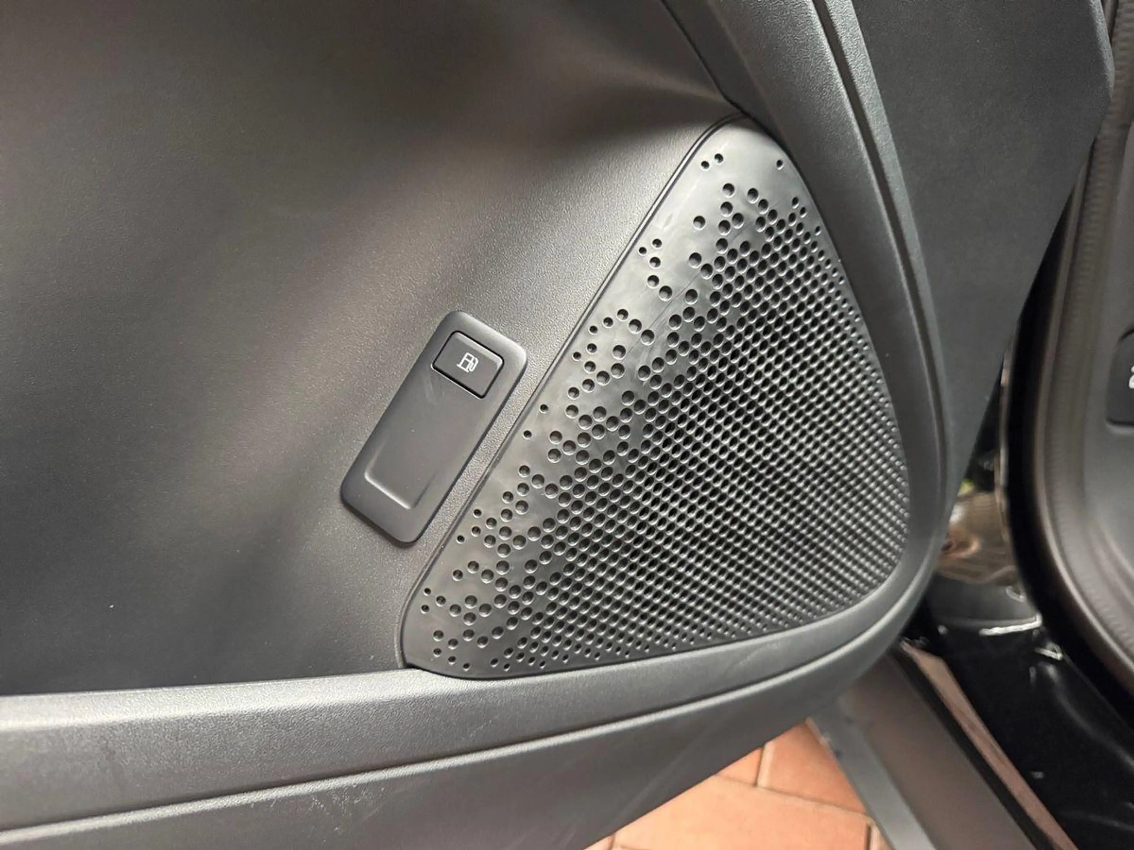 BYD Dolphin G 1.5 DM-i PHEV 156 kW Comfort — photo 15