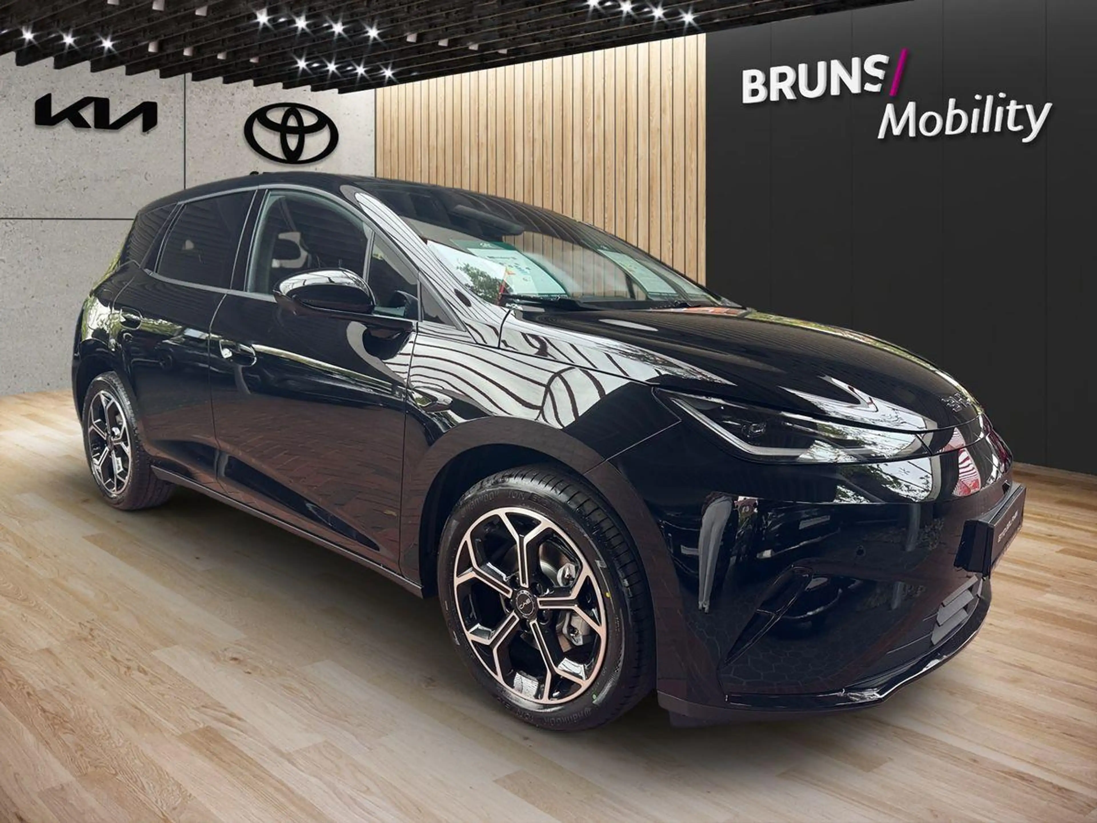BYD Dolphin G 1.5 DM-i PHEV 156 kW Comfort — photo 3