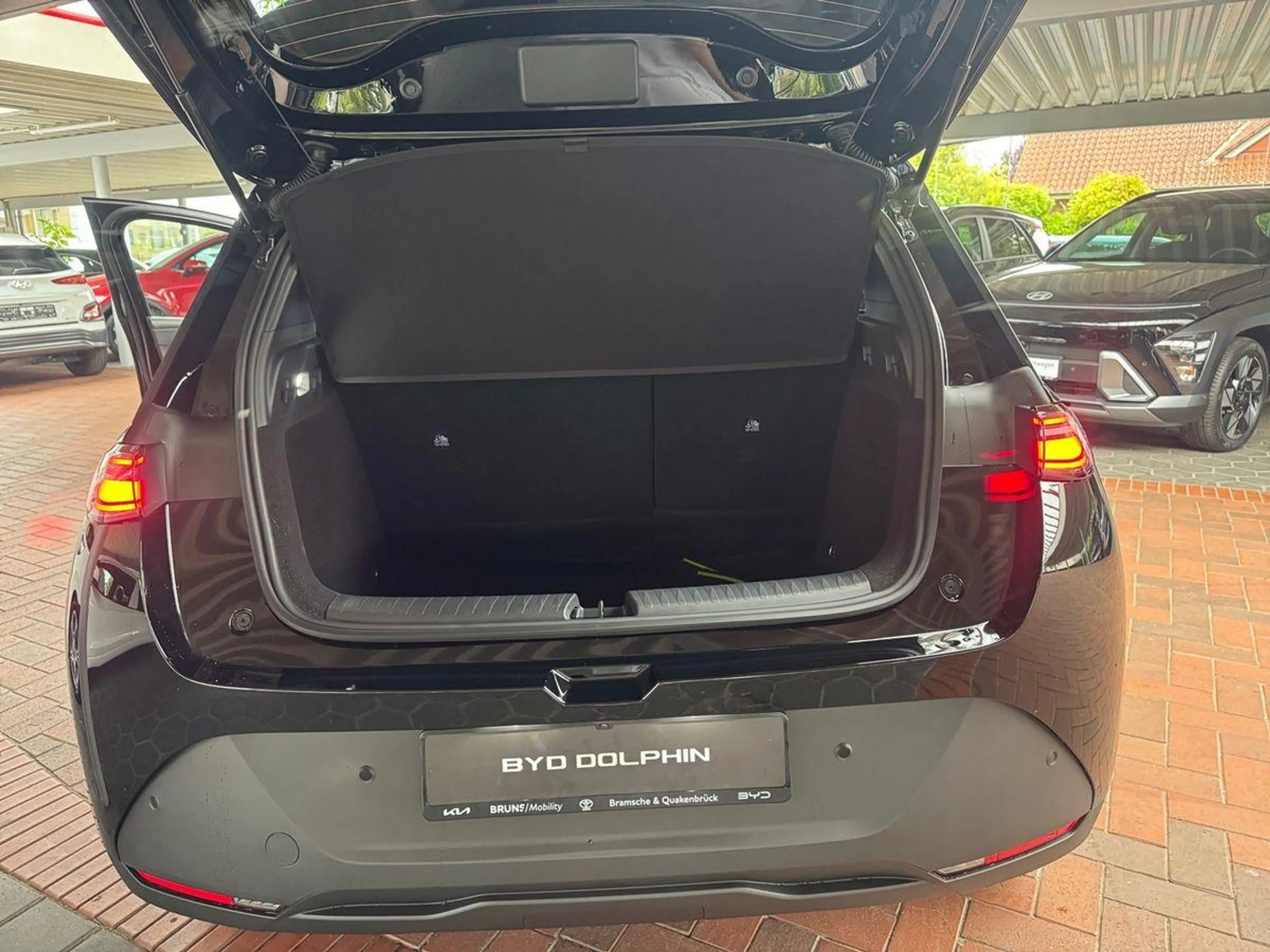 BYD Dolphin G 1.5 DM-i PHEV 156 kW Comfort — photo 13