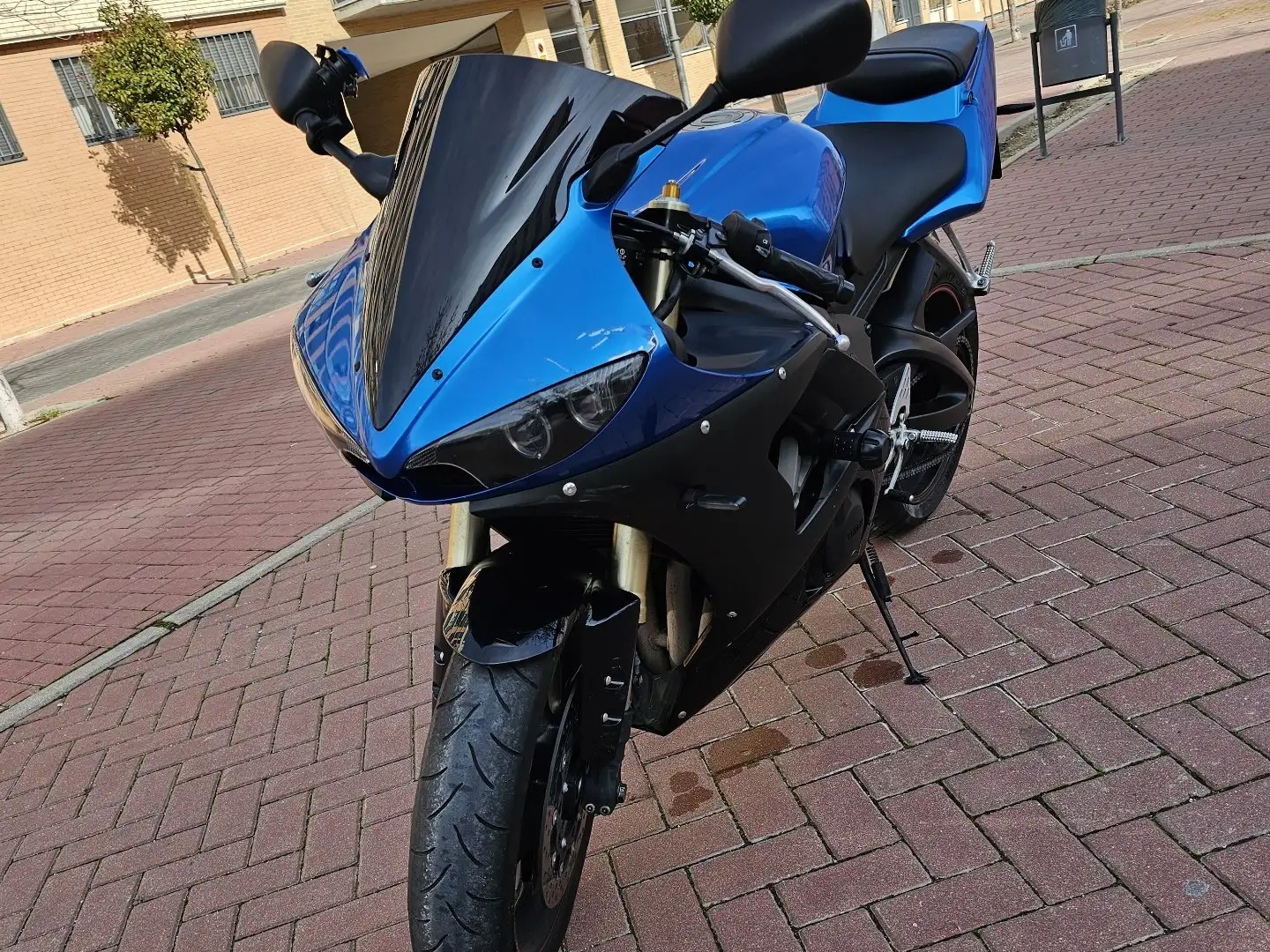 Yamaha YZF 600 R6 Modrá - 2