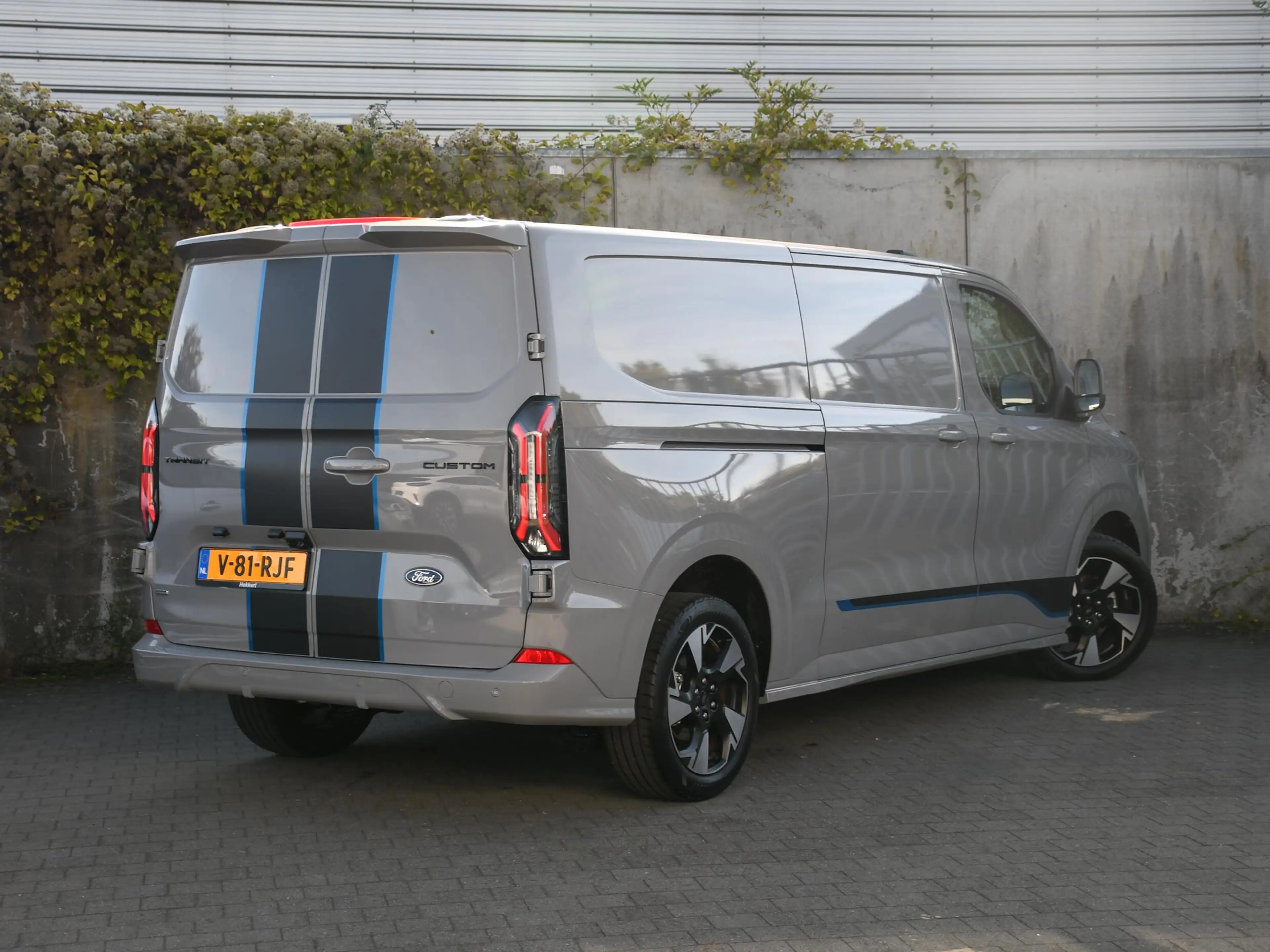 Ford Transit Custom 320 Sport L2H1 Plug in-Hybrid 233pk Automaat 19''L — photo 5