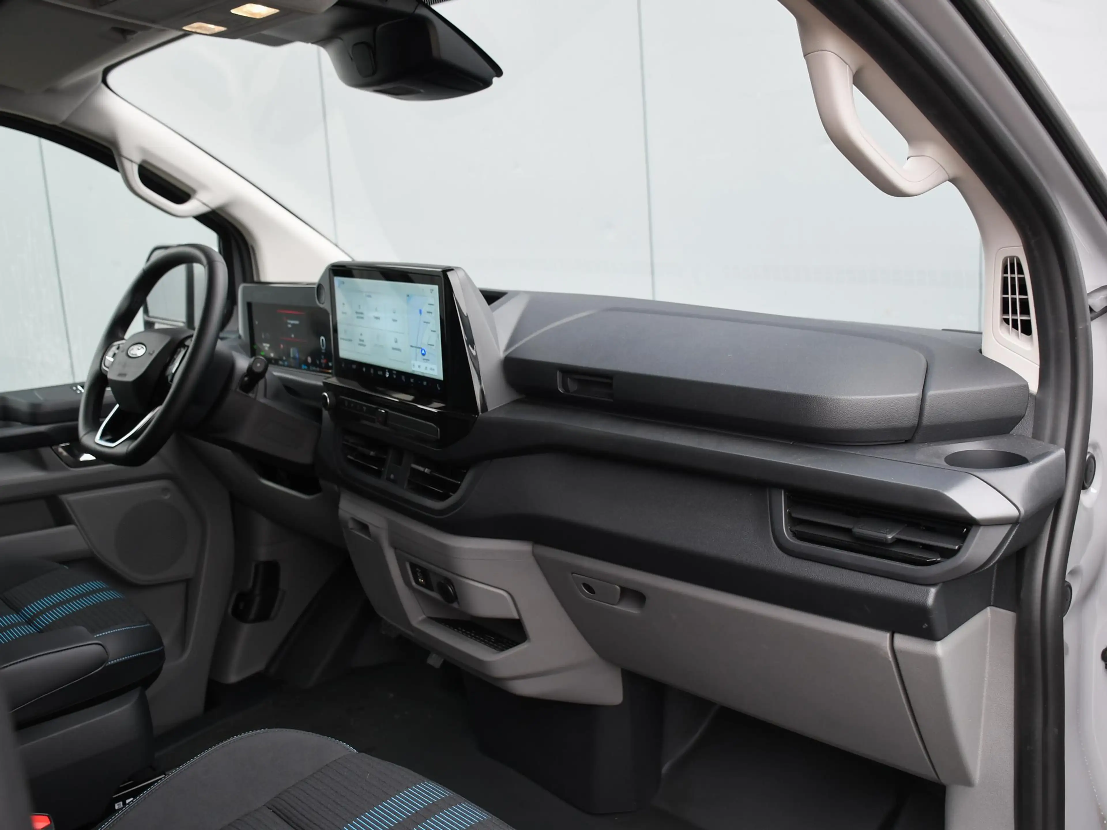 Ford Transit Custom 320 Sport L2H1 Plug in-Hybrid 233pk Automaat 19''L — photo 9