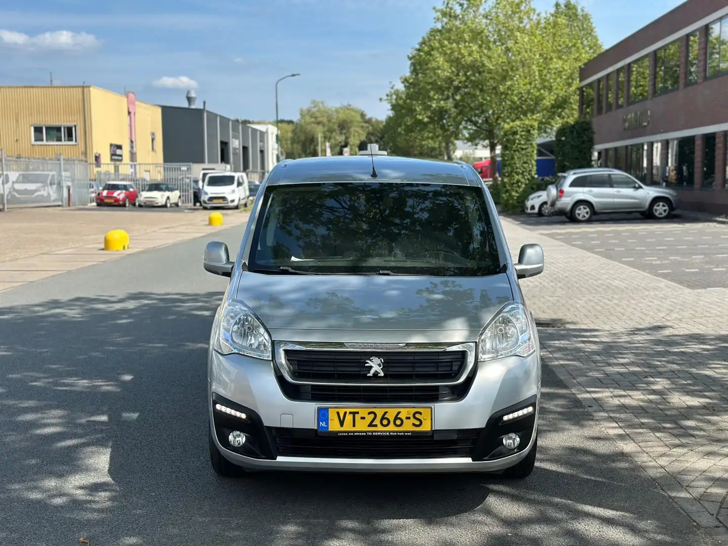 Peugeot Partner 120 1.6 BlueHDi SCHUIFDEUR AIRCO/NAVIGATIE/LED! SU Zilver - 2