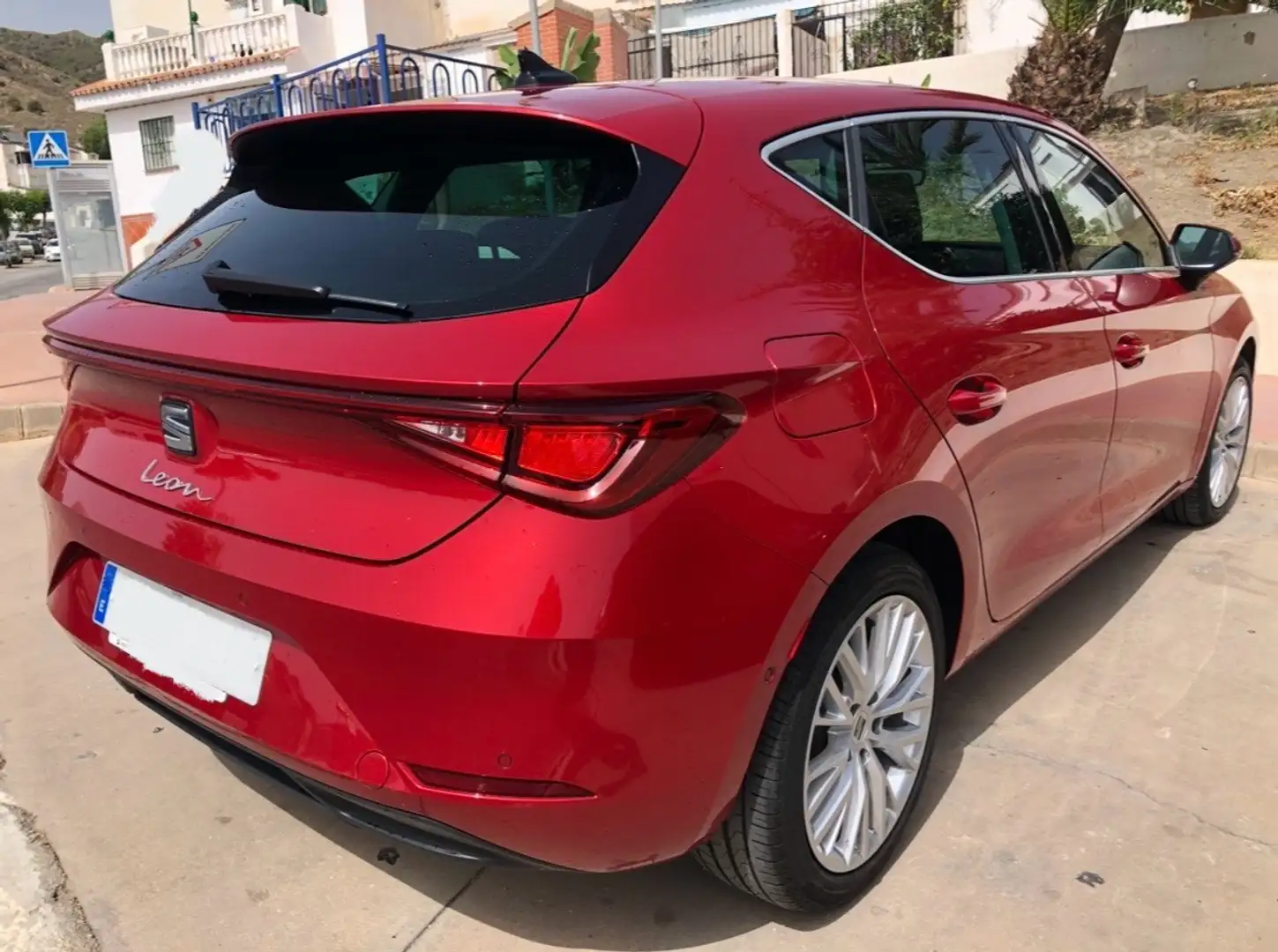 SEAT Leon 2.0 TDI DSG Xcellence Rojo - 1