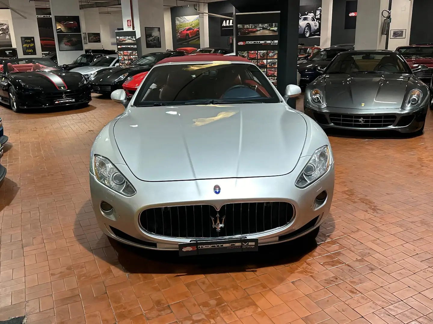Maserati GranCabrio 4.7 V8 PELLE ROSSA CAPOTE ROSSA Argent - 2