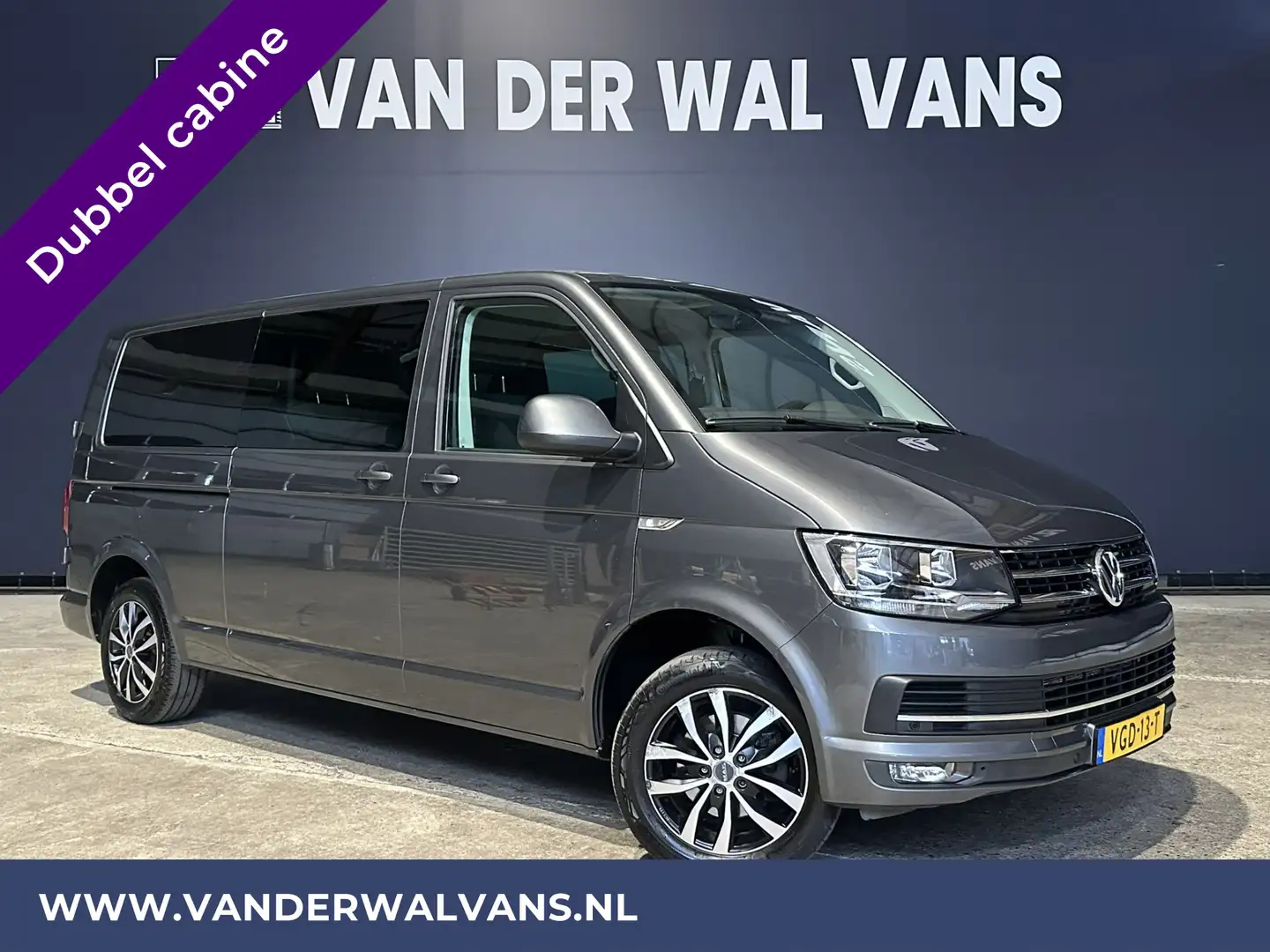 Volkswagen T6 Transporter 2.0 TDI 150pk Automaat L2H1 Dubbele Cabine Euro6 A Grijs - 1