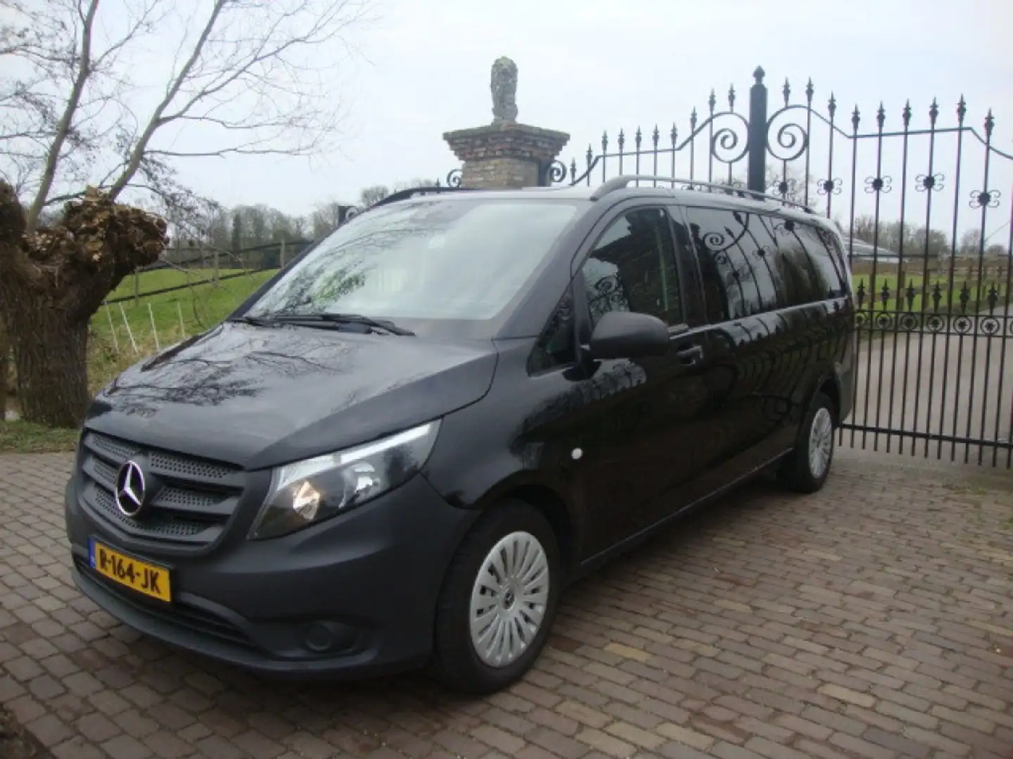Mercedes-Benz Vito MB vito 119CDI 9 pesoons Schwarz - 1