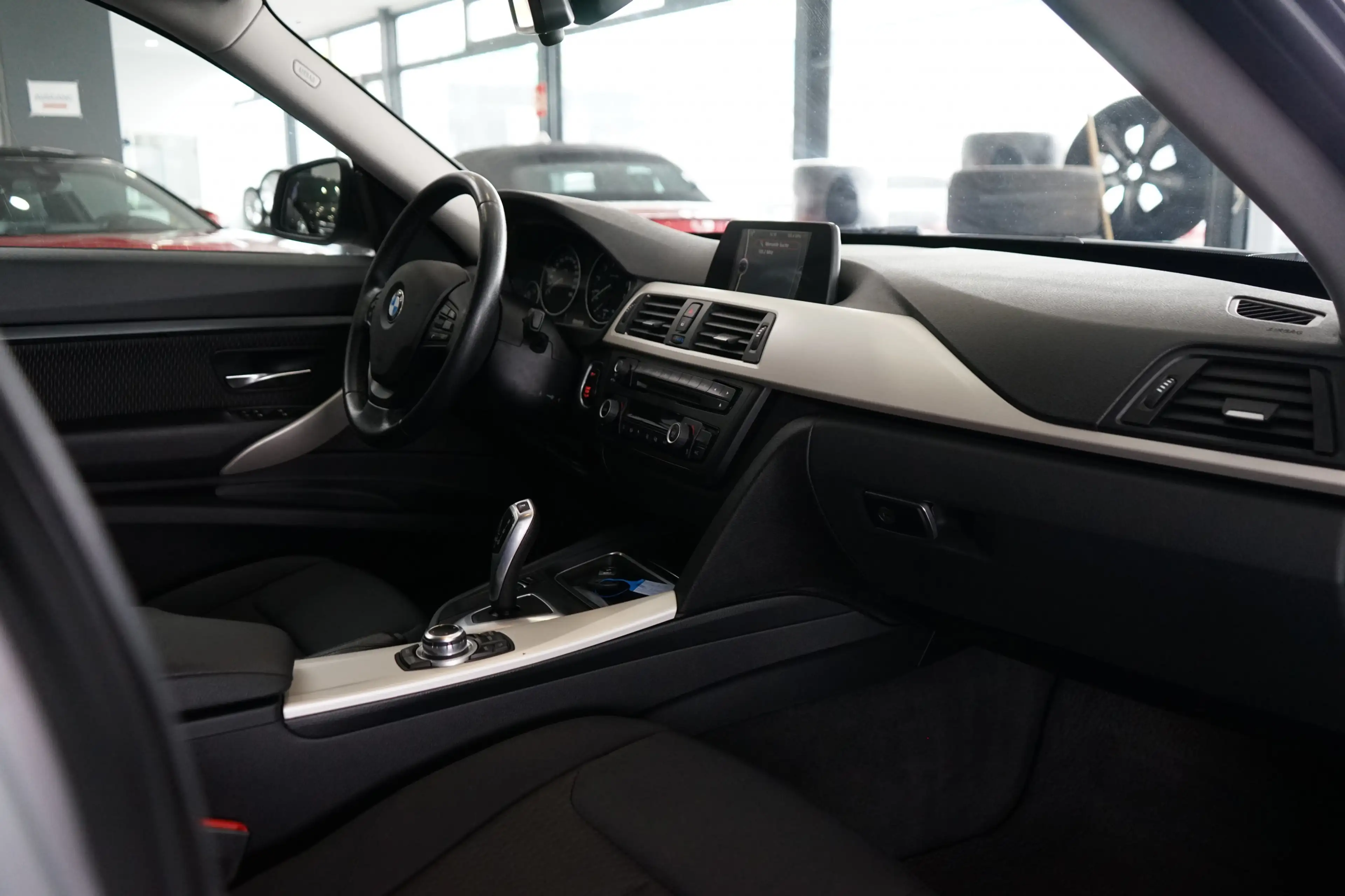 BMW 328 NAVI+PDC+KLIMA+SITZHEIZUNG+TEMPOMAT — photo 15