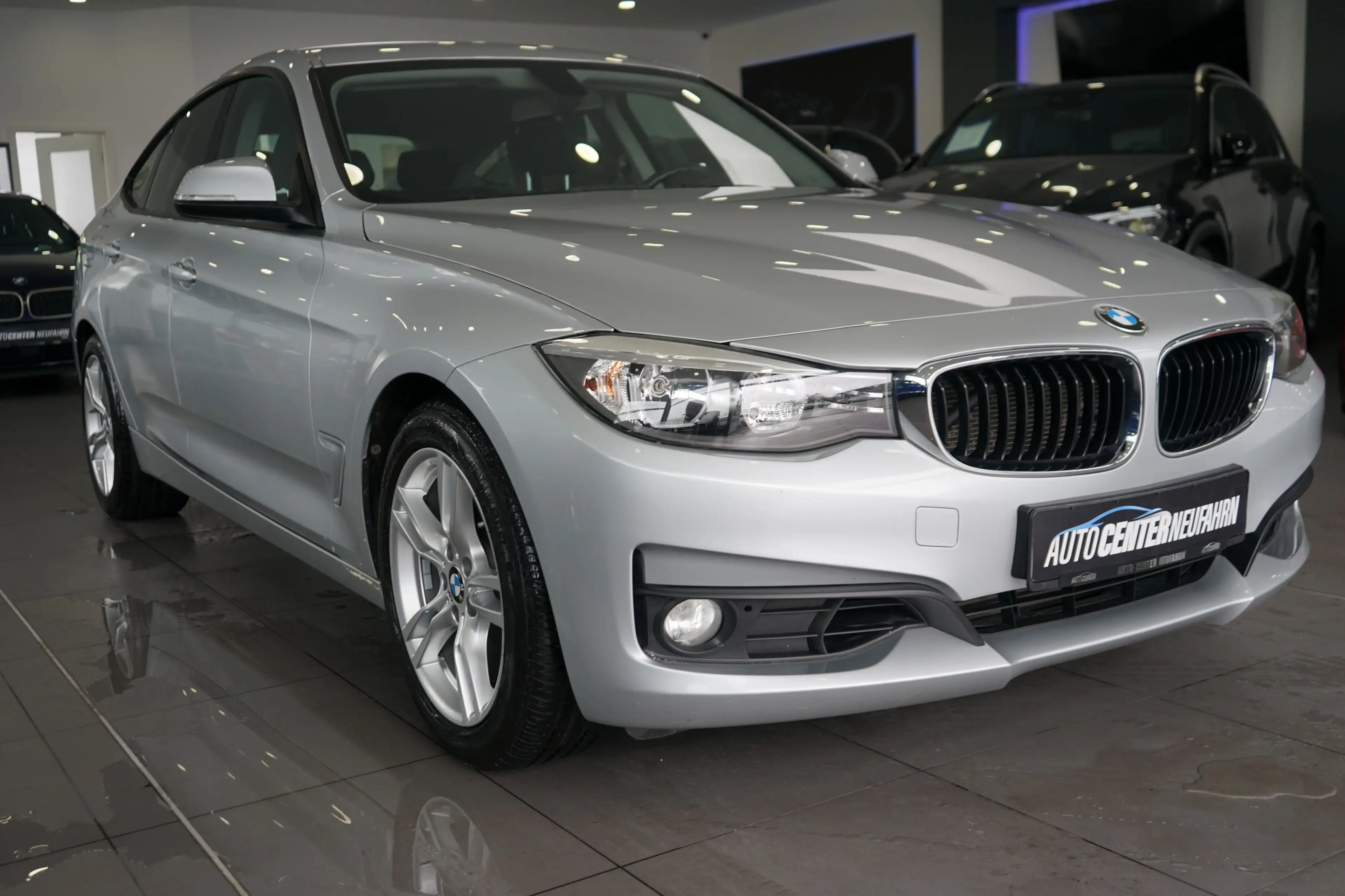 BMW 328 NAVI+PDC+KLIMA+SITZHEIZUNG+TEMPOMAT
