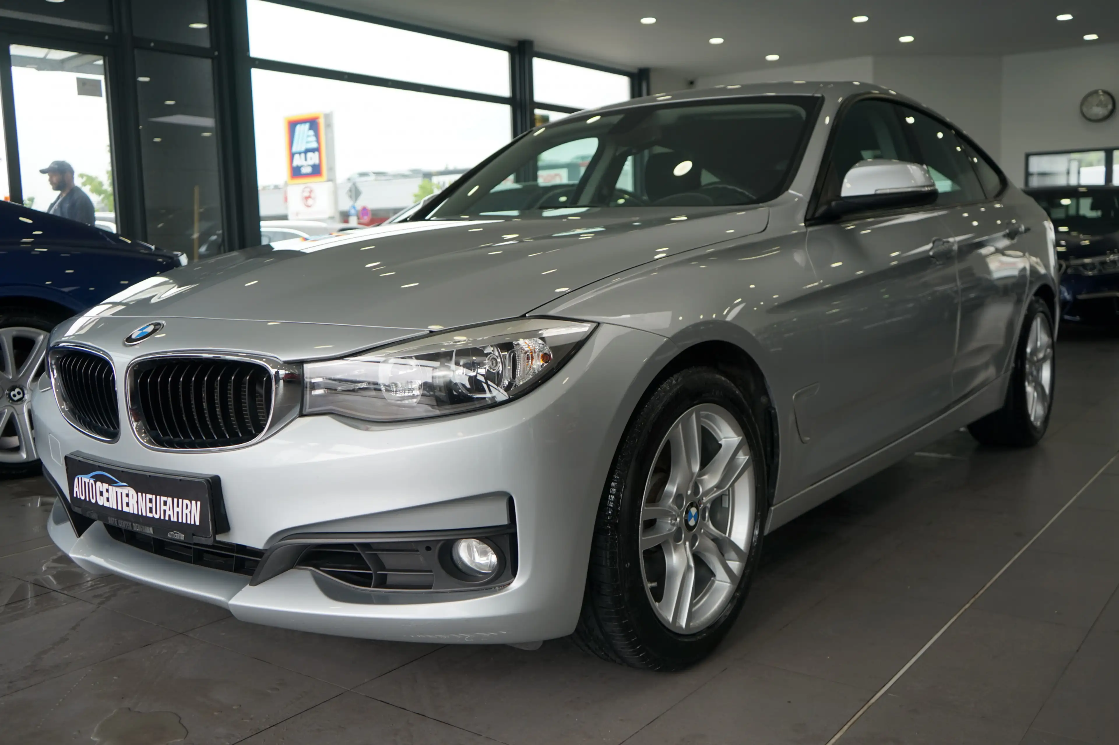 BMW 328 NAVI+PDC+KLIMA+SITZHEIZUNG+TEMPOMAT — photo 3