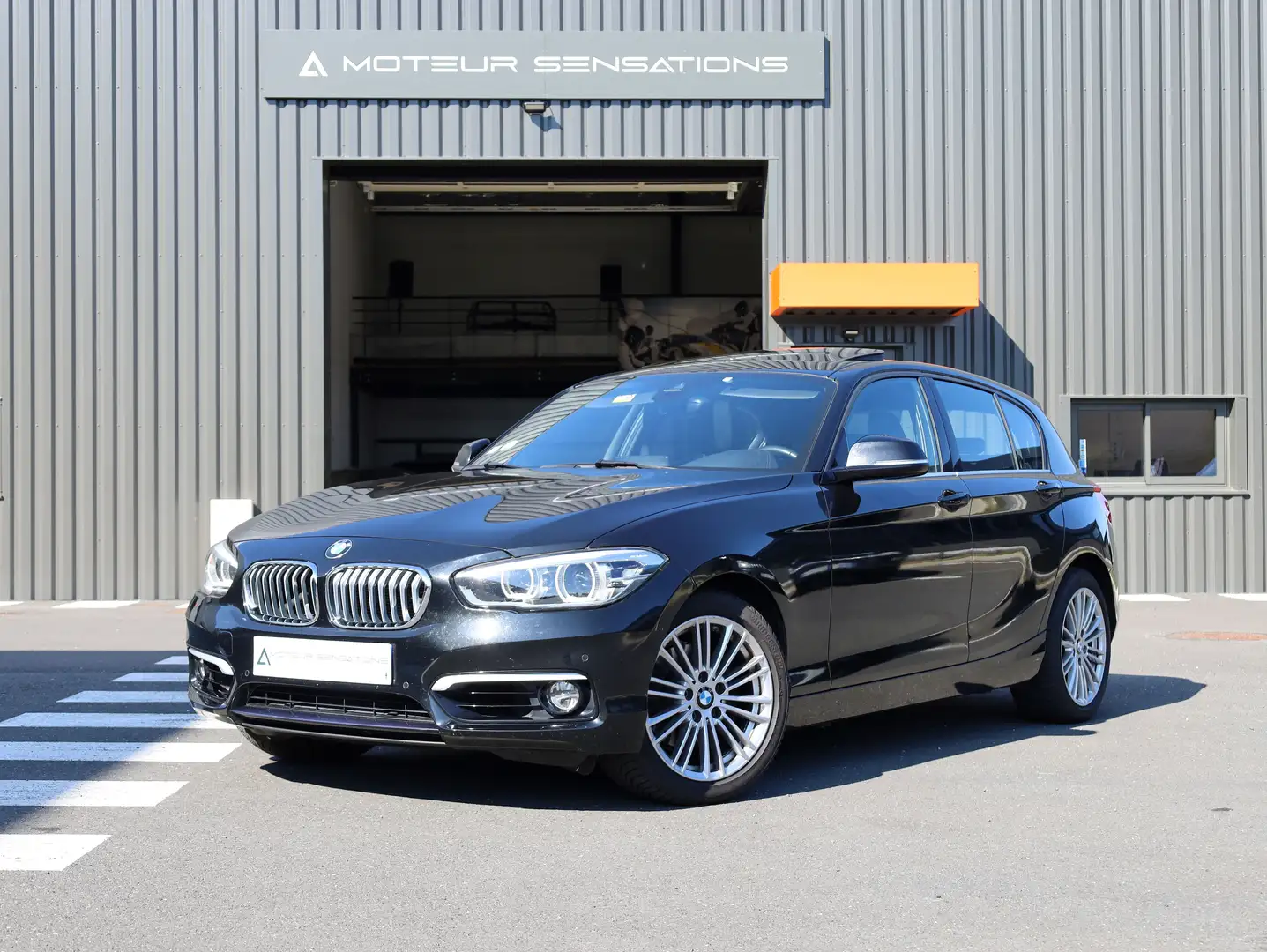 BMW 120 120d 190 ch BVA8 Urban Chic Noir - 1
