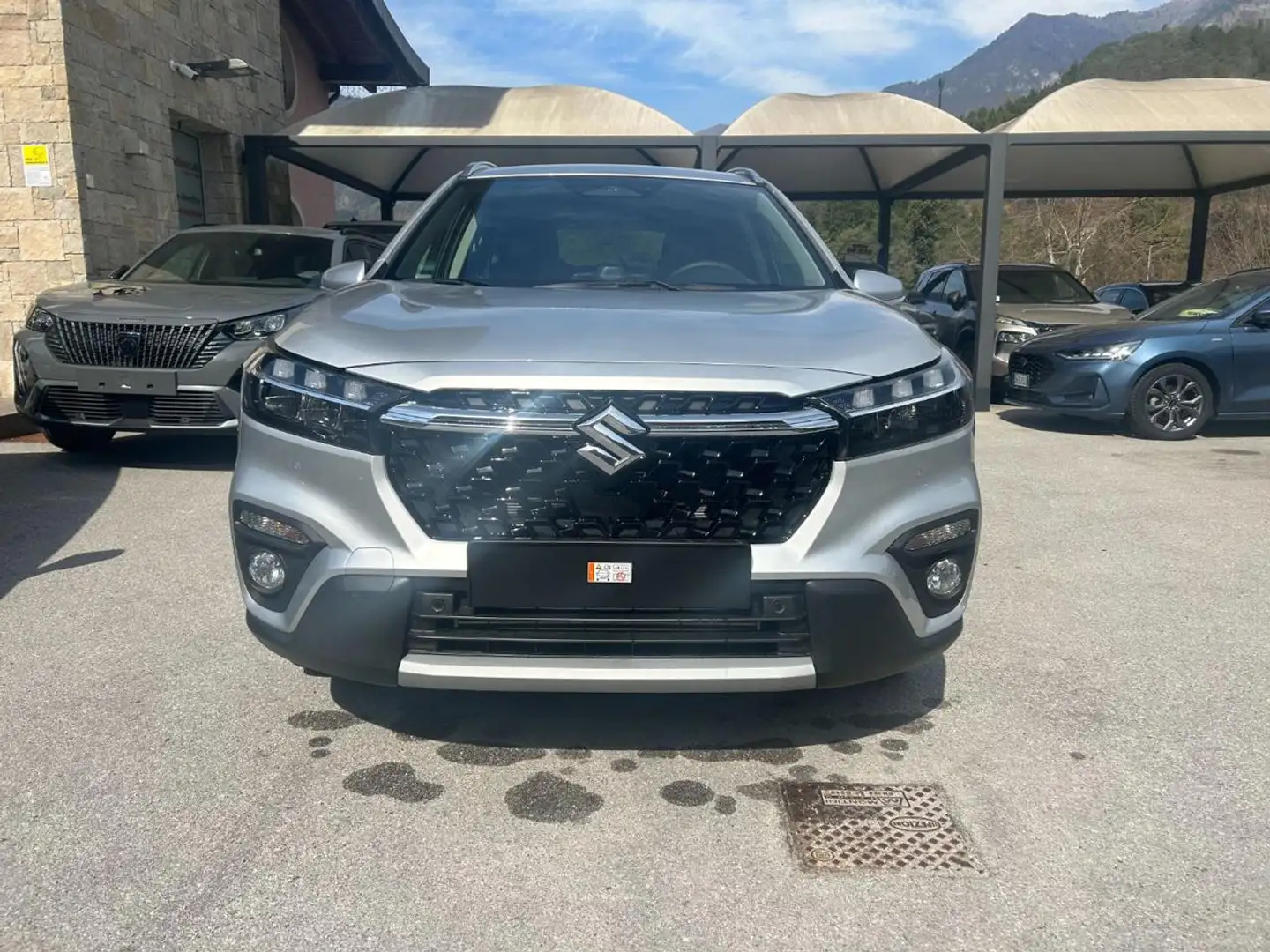 Suzuki S-Cross 1.4 Hybrid Top+ 4WD MODELLO 2025 Argento - 2