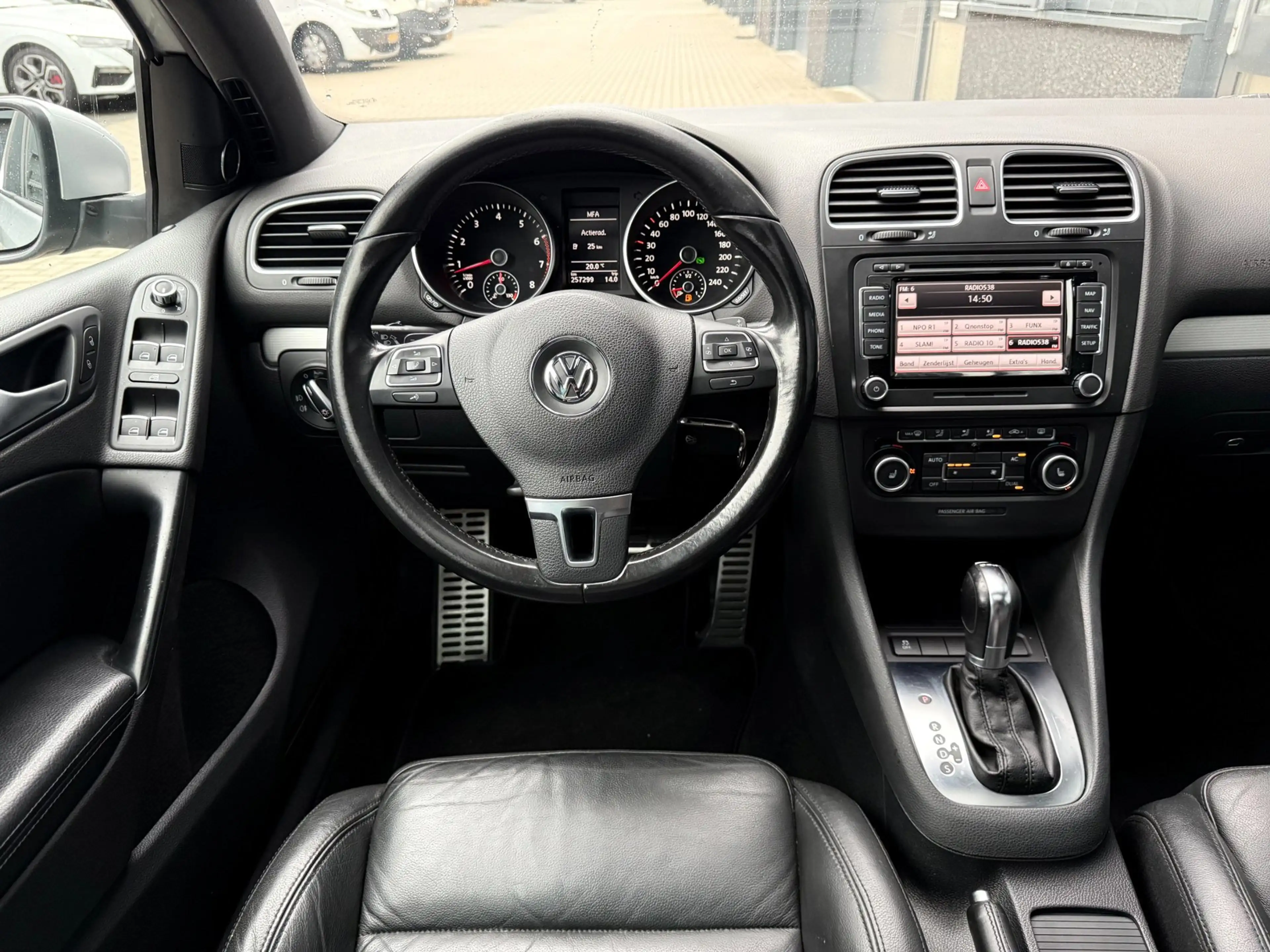 Volkswagen Golf 1.4 TSI Highline | R-Line | Dynaudio| — photo 10