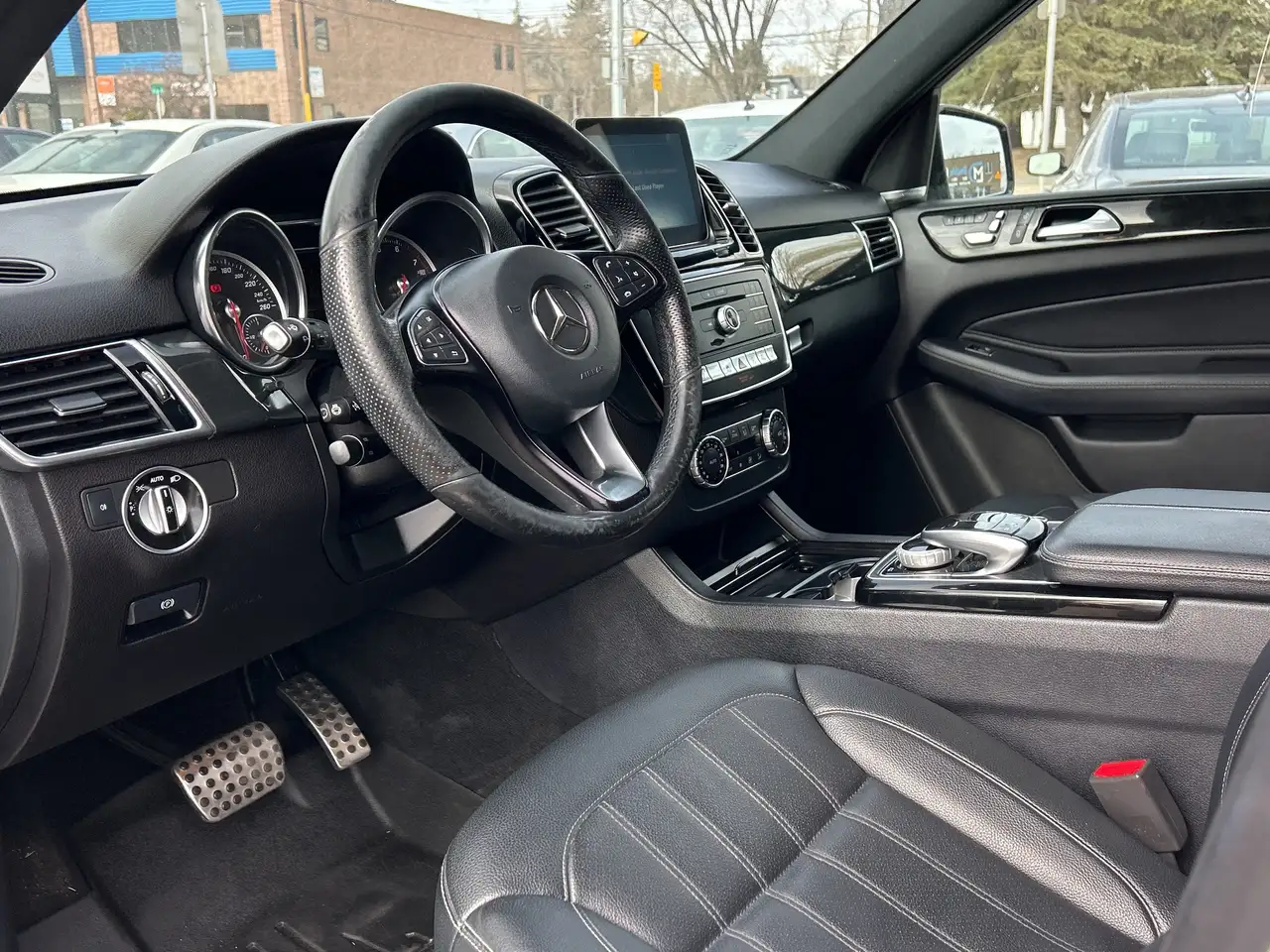 Mercedes-Benz GLE снимка Mercedes-Benz GLE