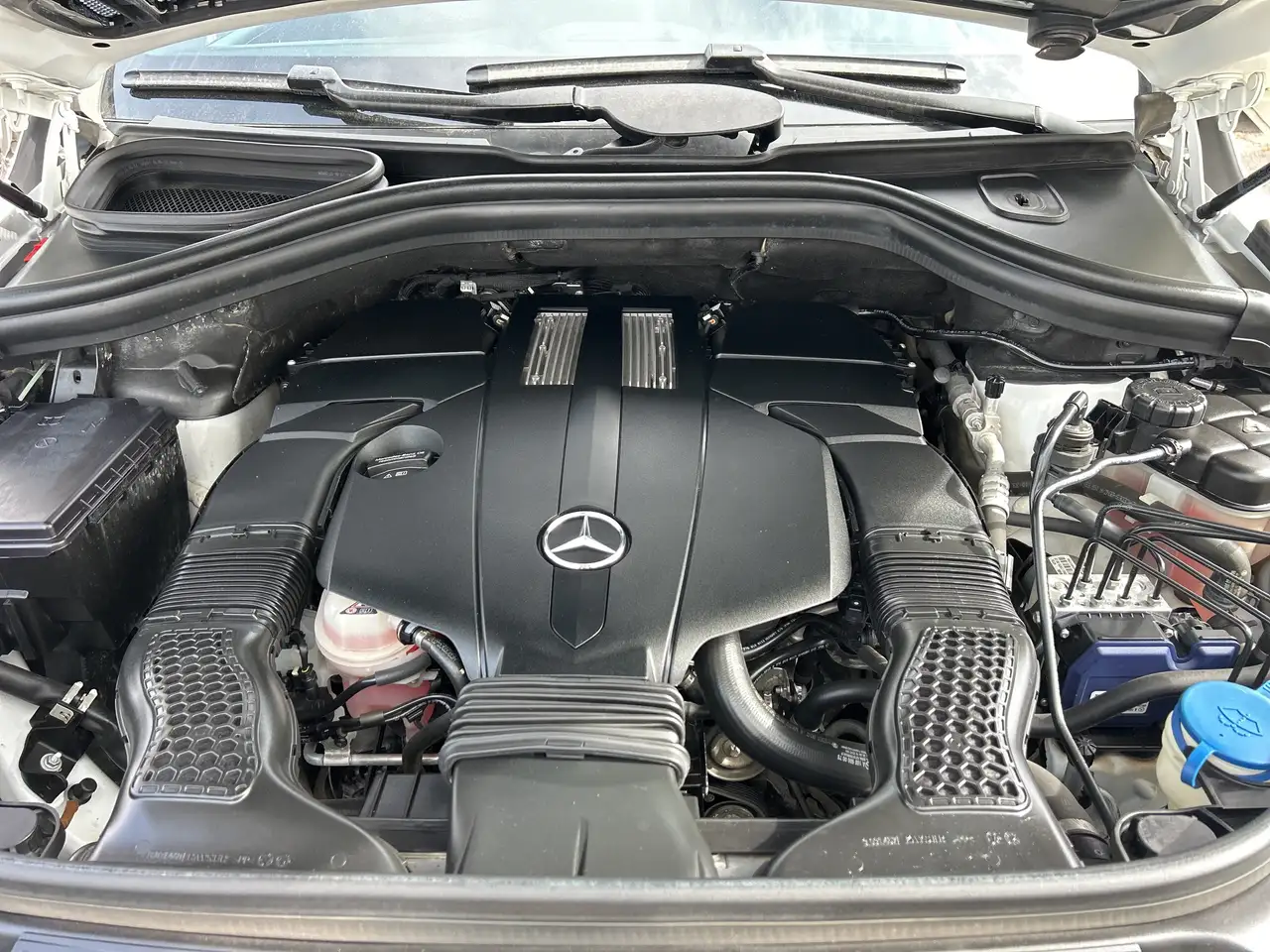 Mercedes-Benz GLE снимка Mercedes-Benz GLE