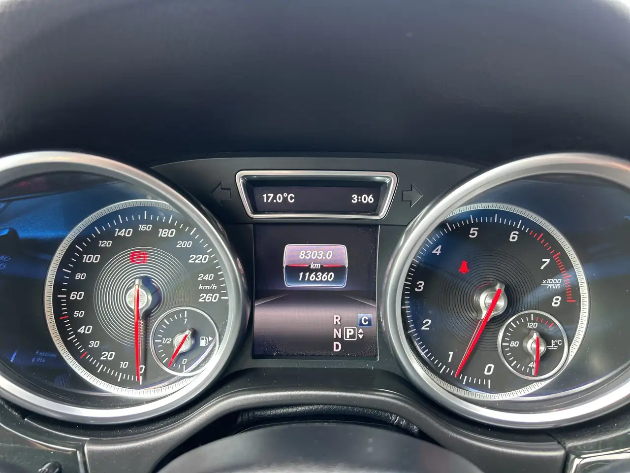 Mercedes-Benz GLE снимка Mercedes-Benz GLE