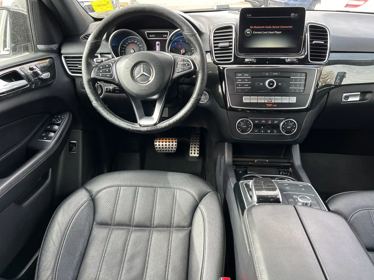 Mercedes-Benz GLE снимка Mercedes-Benz GLE