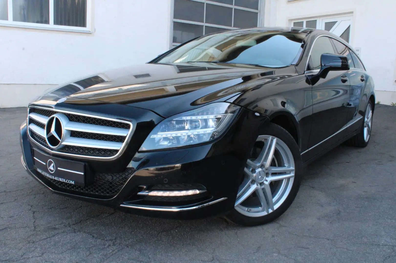 Mercedes-Benz CLS 350 SB HARMAN 8FACH LEDER LED COMAND KAMERA Noir - 1