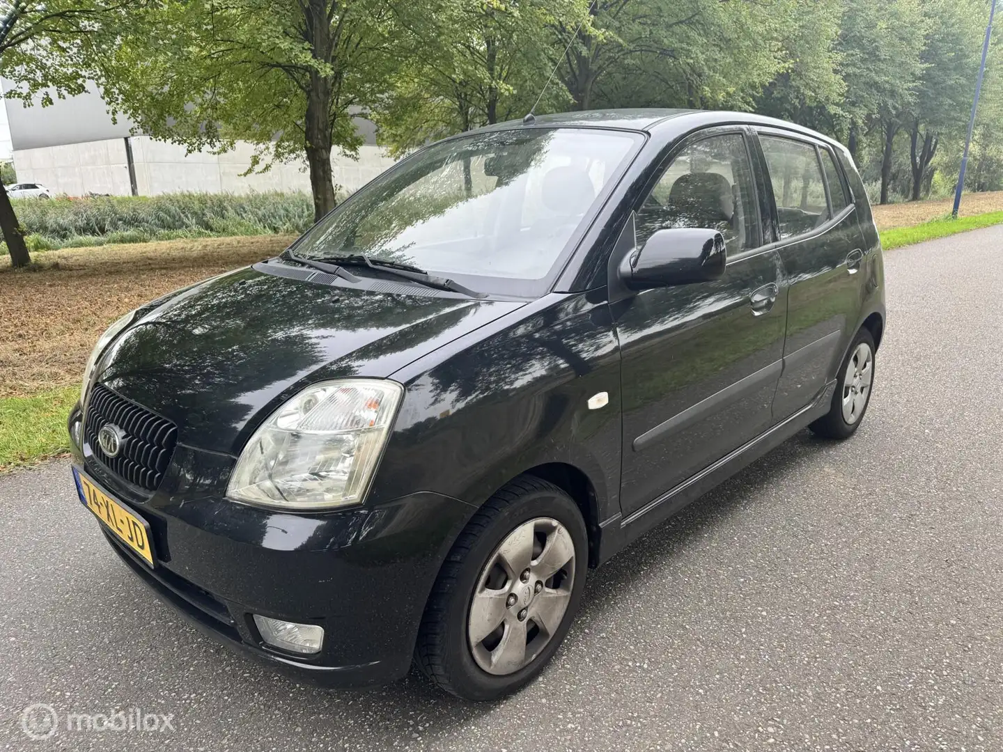Kia Picanto 1.0 D-light*AIRCO*5 DRS*NEW APK 09/26 Zwart - 1