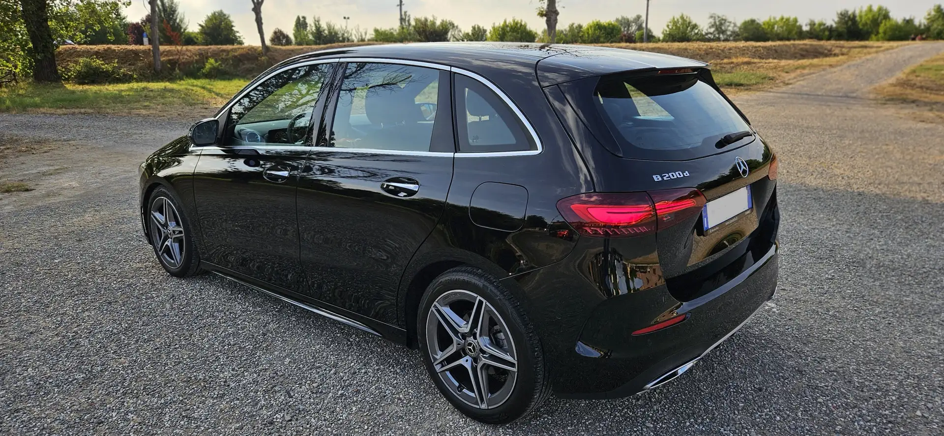 Mercedes-Benz B 200 Classe B - W247 2023 d AMG Line Advanced Plus auto Nero - 2