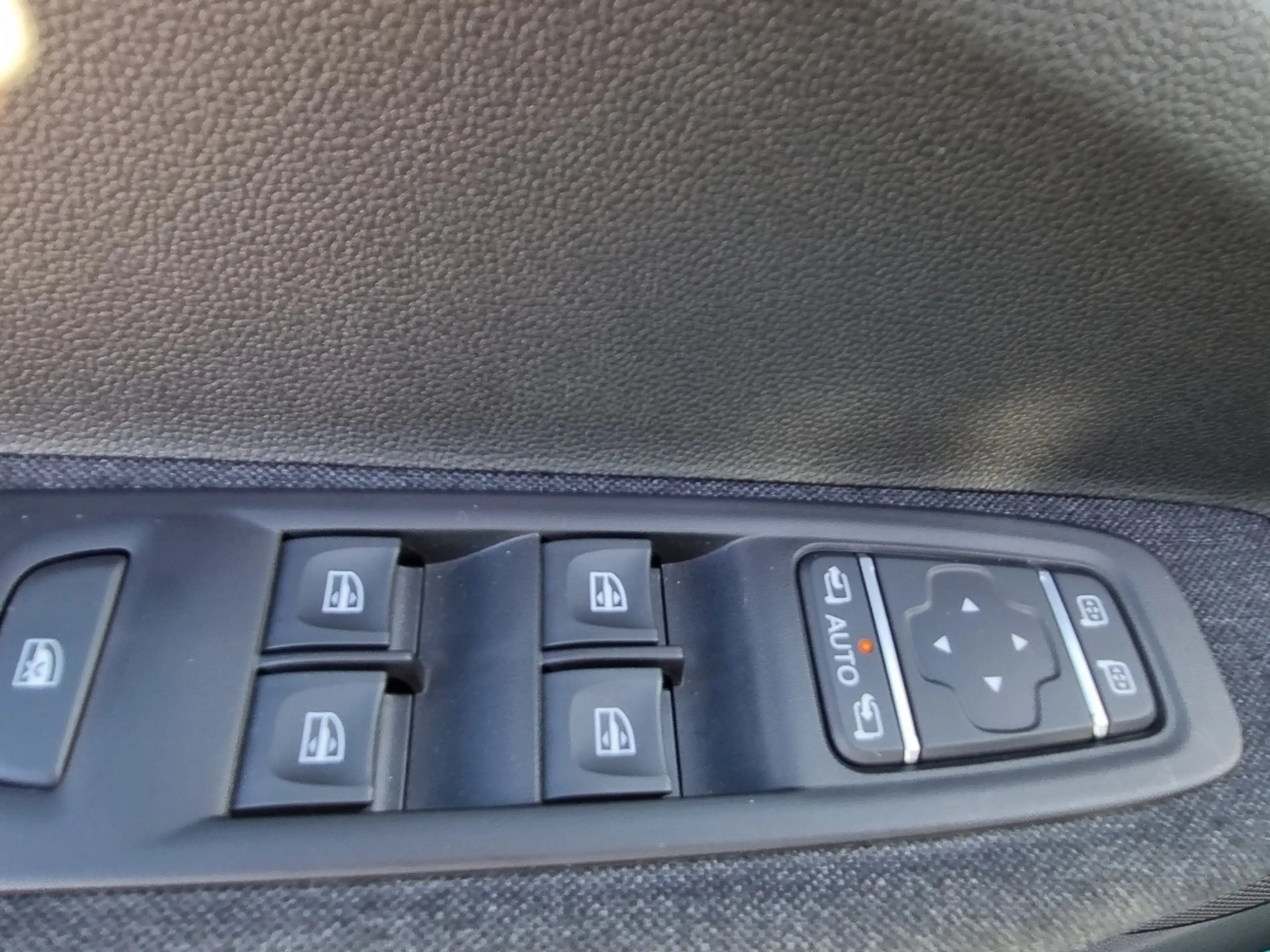 Renault ZOE E-Tech 100% elektr. Iconic EV 50 135hp — photo 13