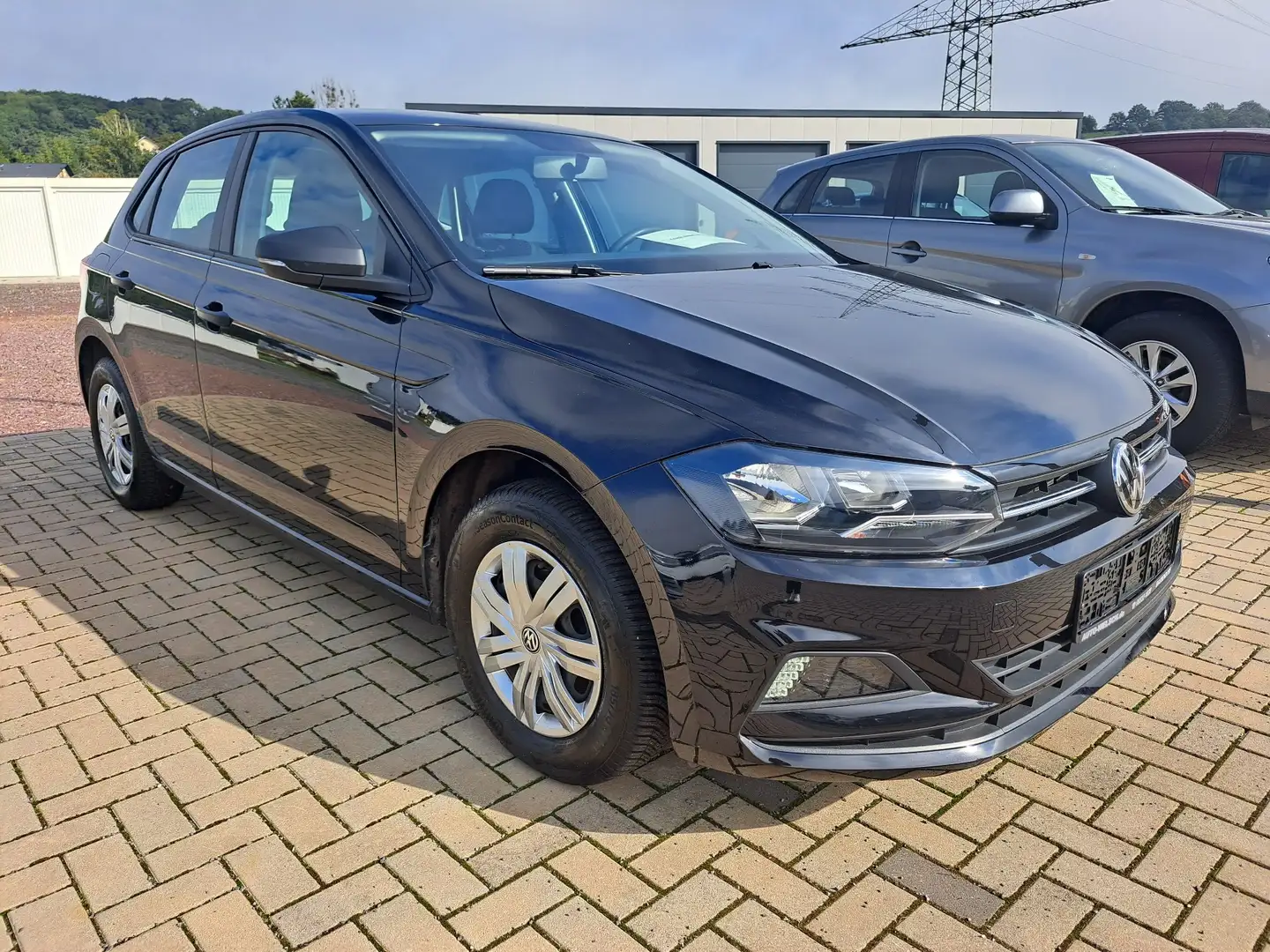 Volkswagen Polo 1.0 TSI Trendline 1. Hand! Klima//AHK! Schwarz - 2